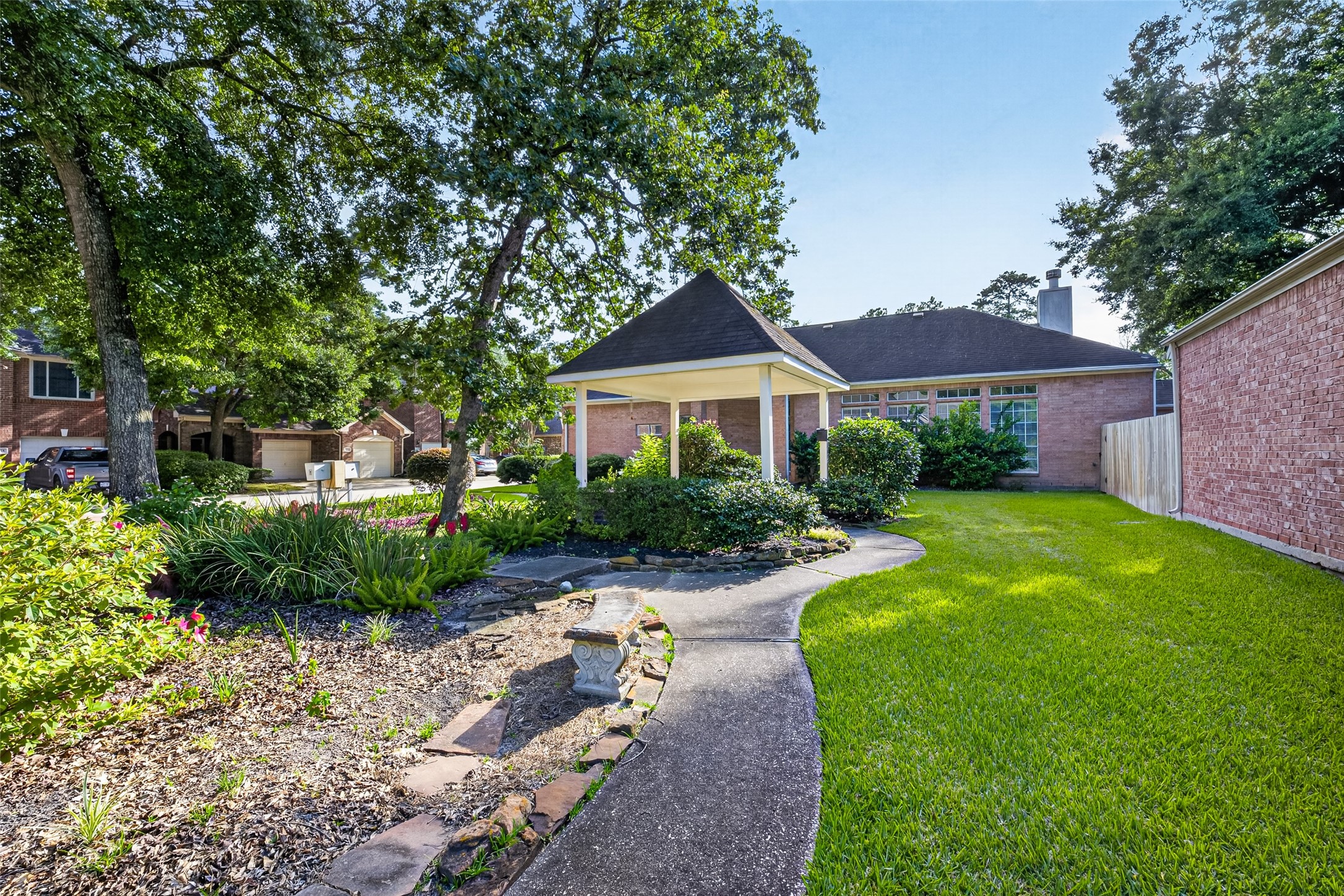 3117 Cedar Knolls Drive Property Photo 4