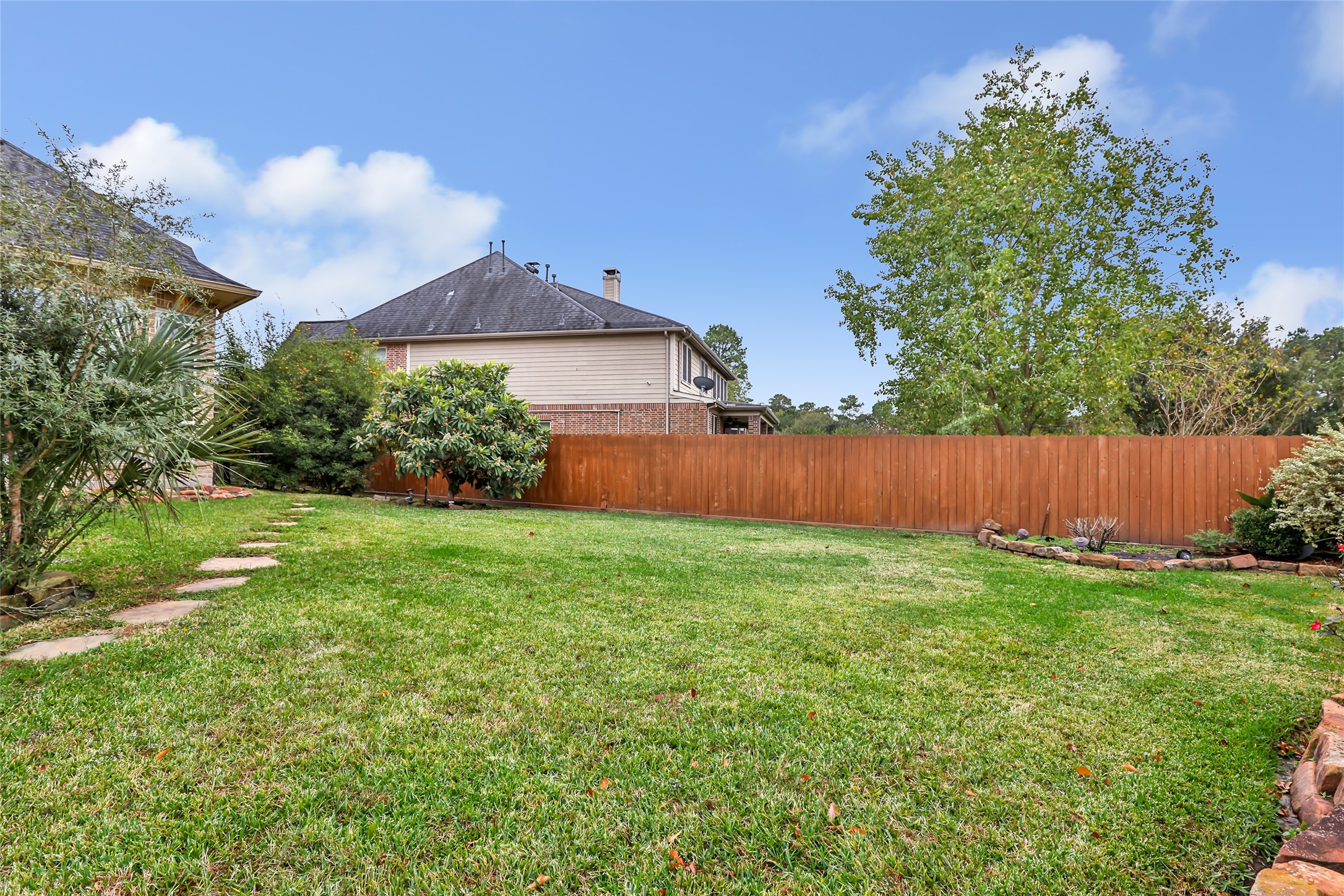 16011 Verdi Way Court Property Photo 3