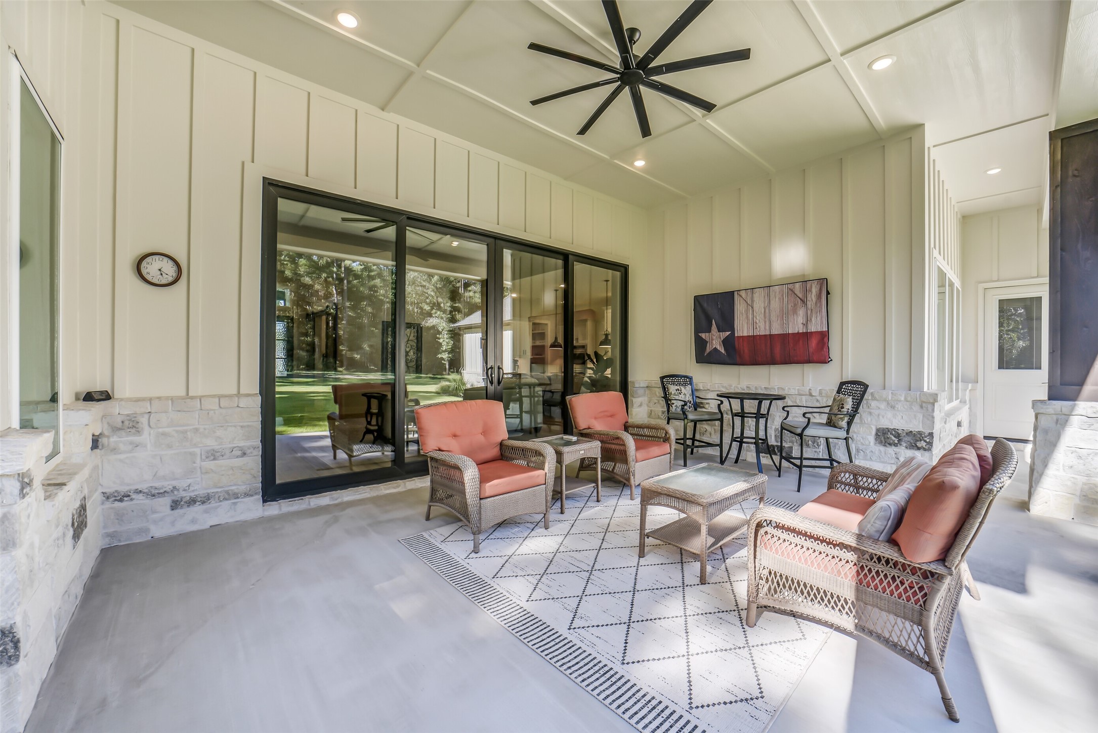 26073 Crown Ranch Boulevard Property Photo 16