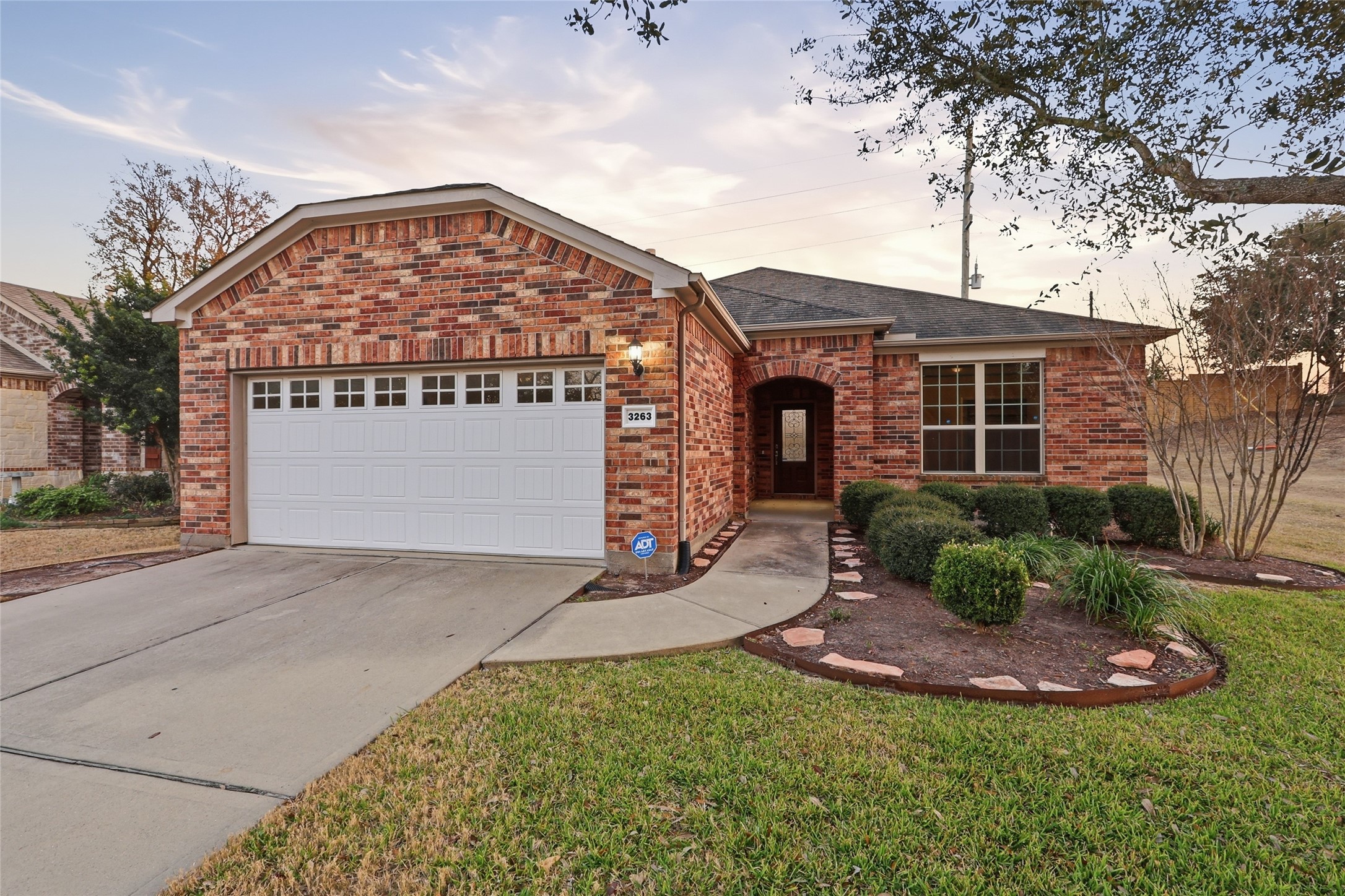 3263 Persimmon Grove Property Photo 1