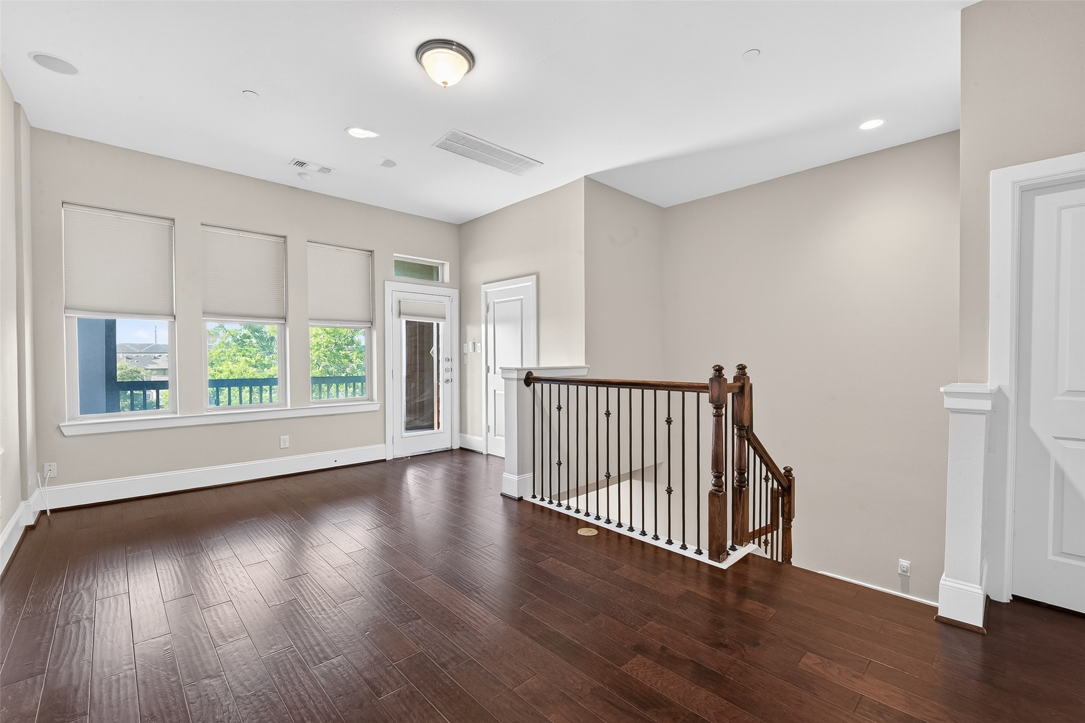 816 Yale Street C Property Photo 18