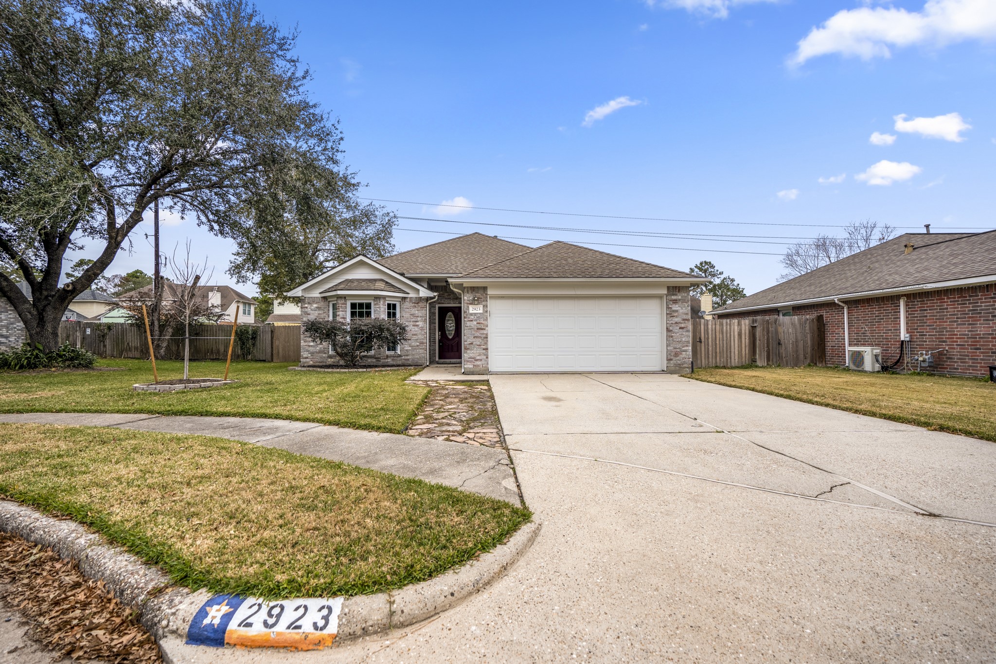 2923 Goldspring Lane Property Photo 2