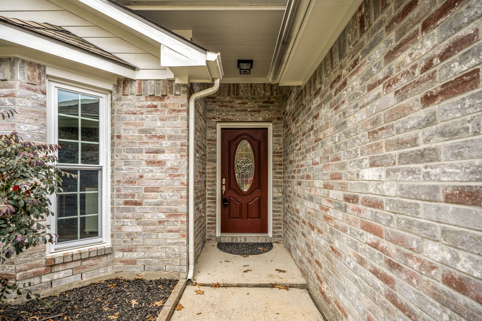 2923 Goldspring Lane Property Photo 3