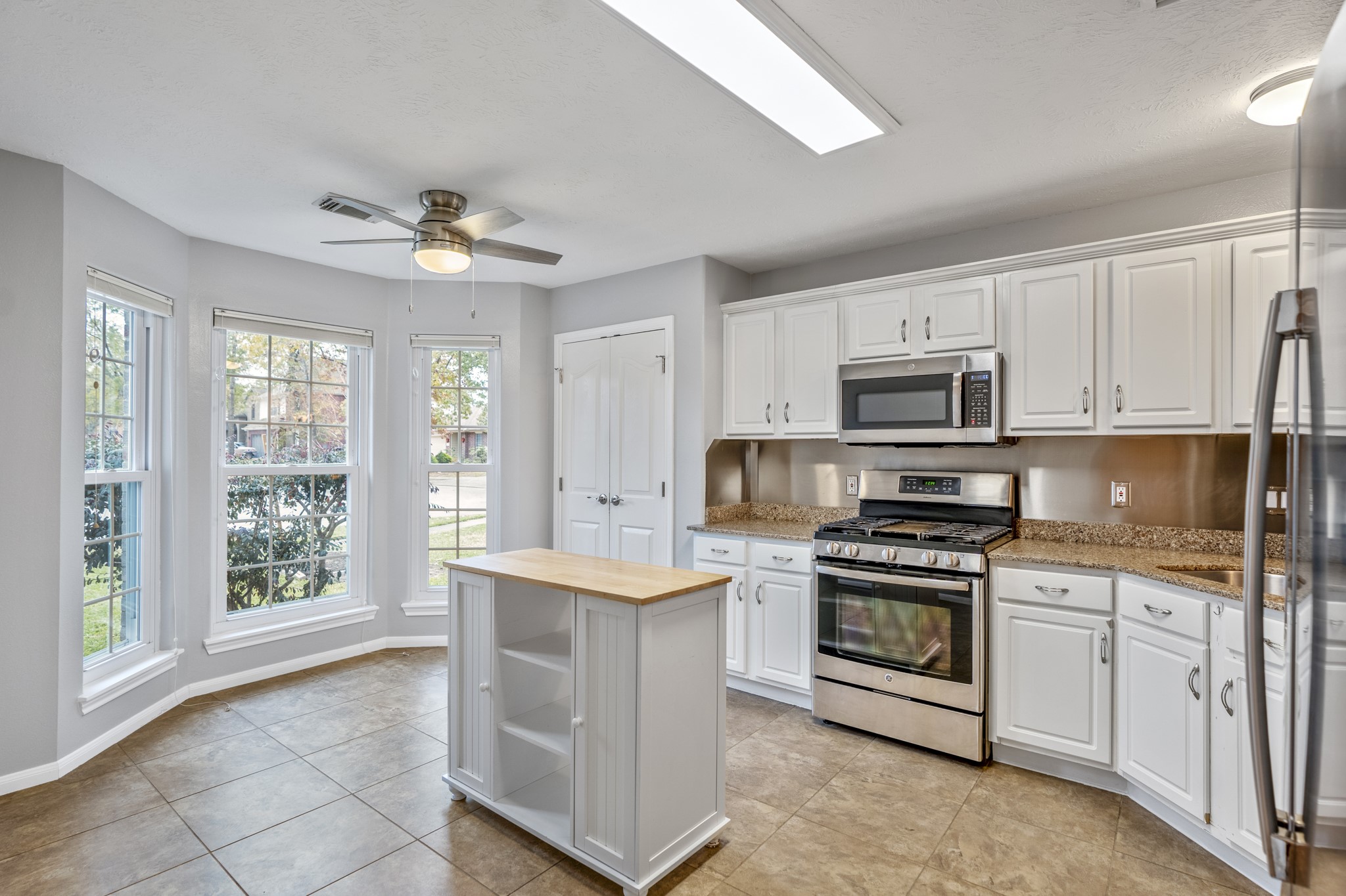 2923 Goldspring Lane Property Photo 6