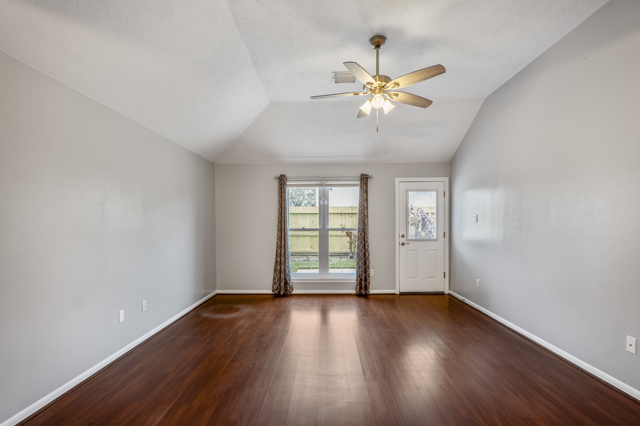 2923 Goldspring Lane Property Photo 18