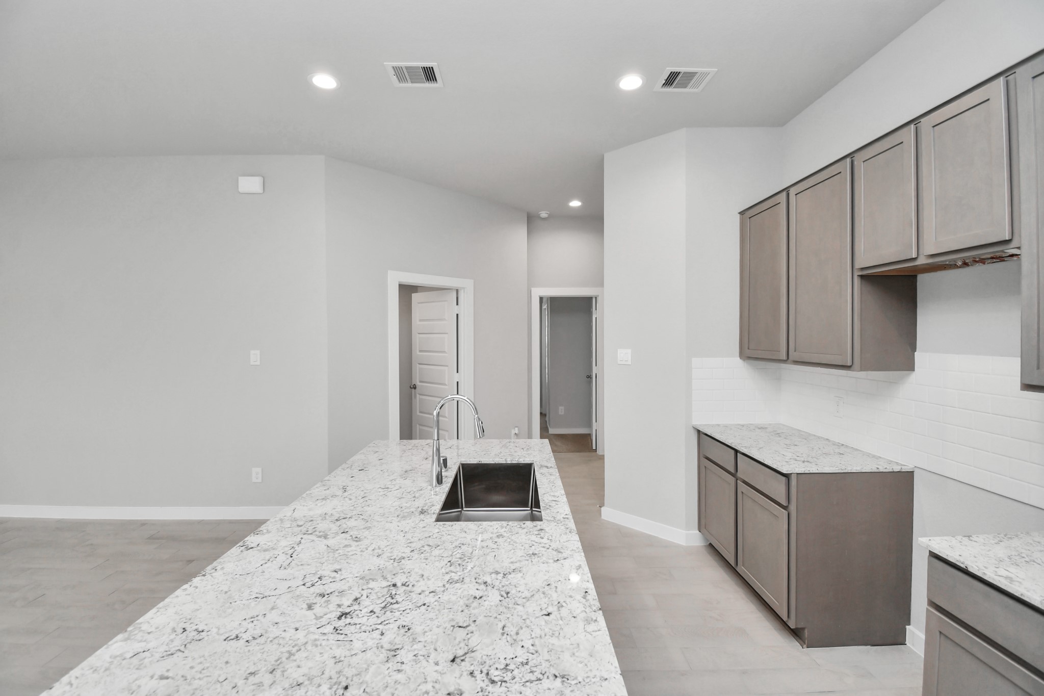 24611 Broad Park Ct Property Photo 10