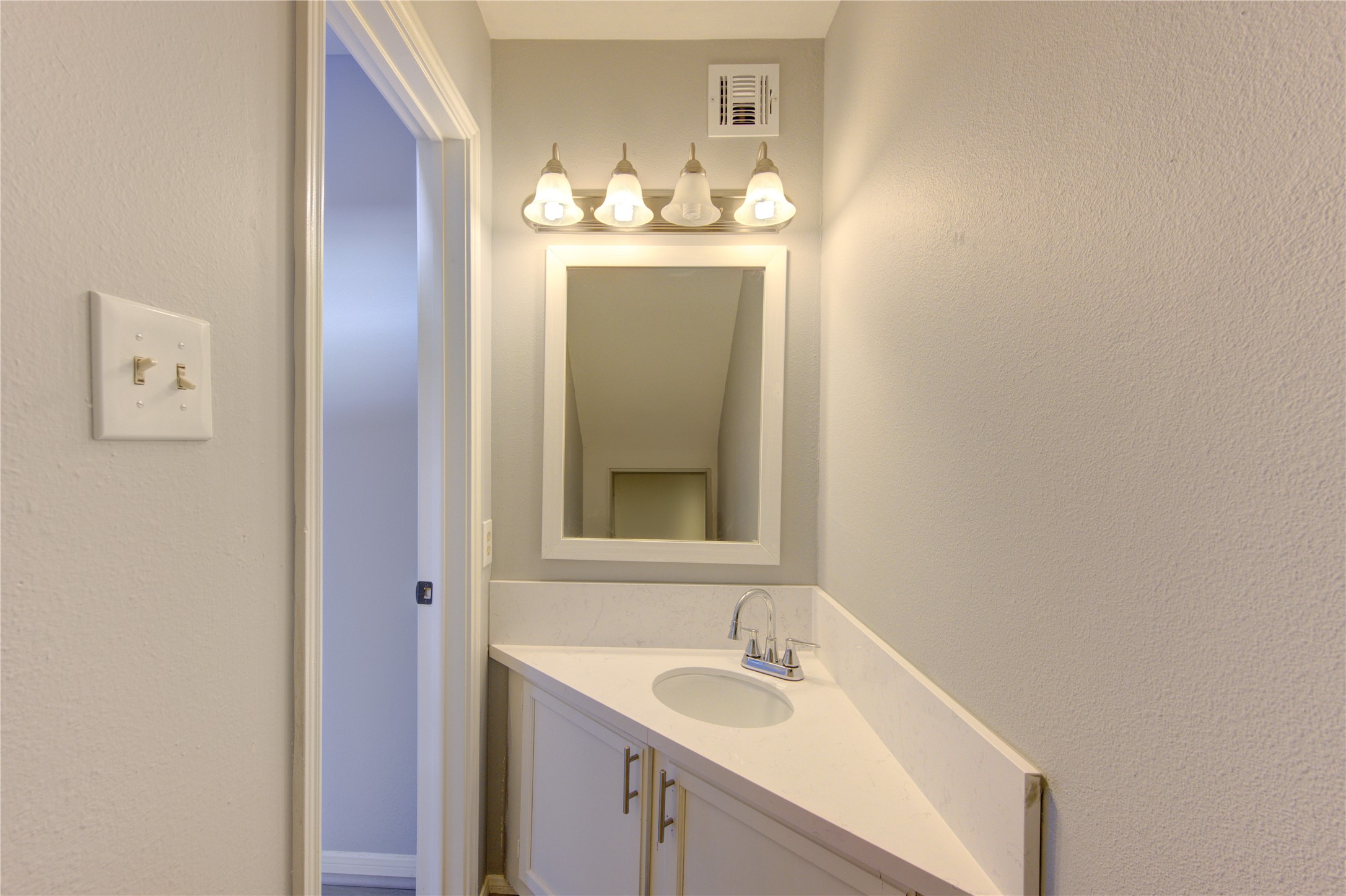 14600 Fonmeadow Drive 800 Property Photo 20