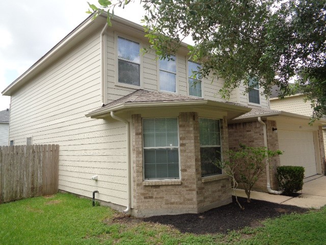 1035 Junction Ct Property Photo 4