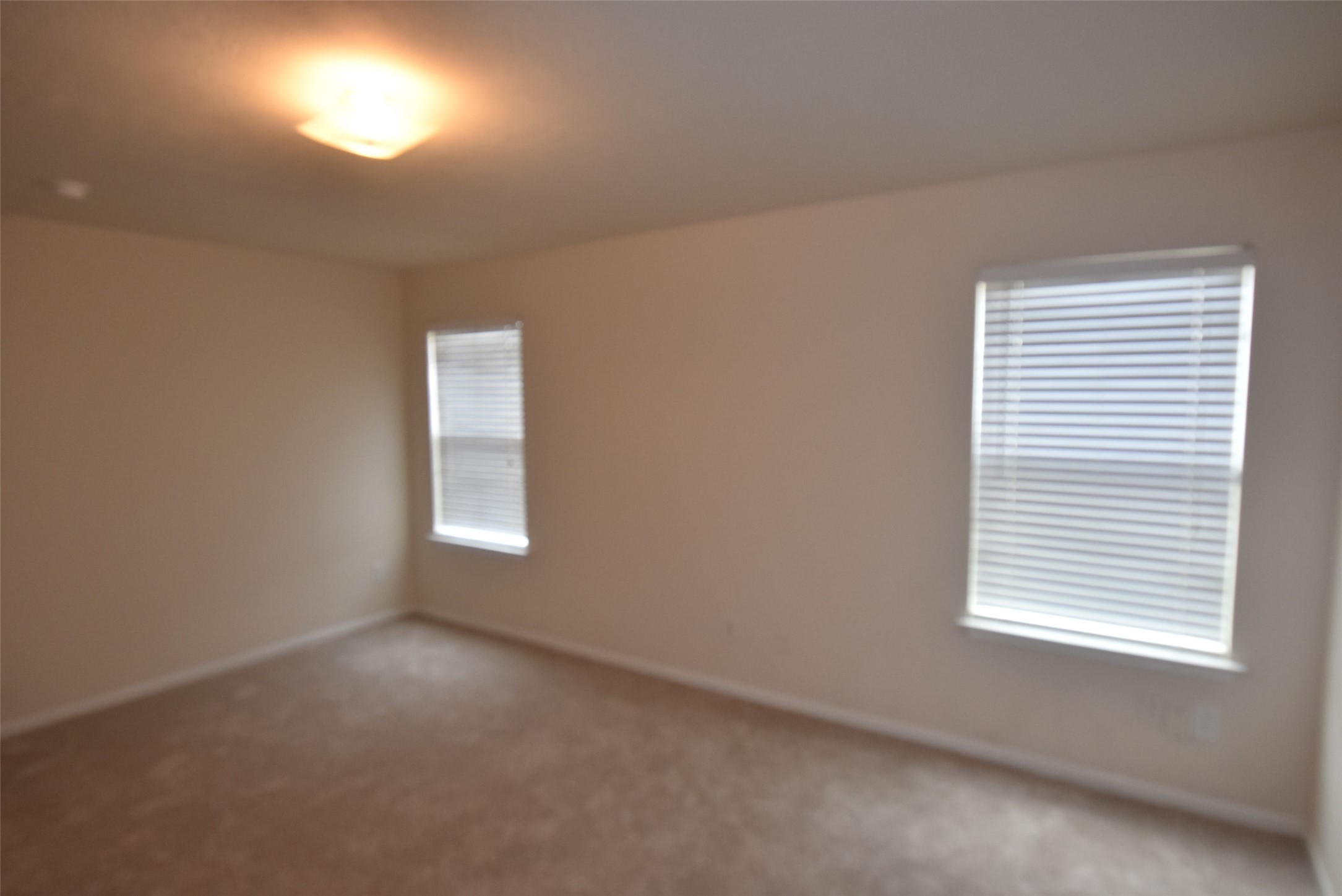 1035 Junction Ct Property Photo 15