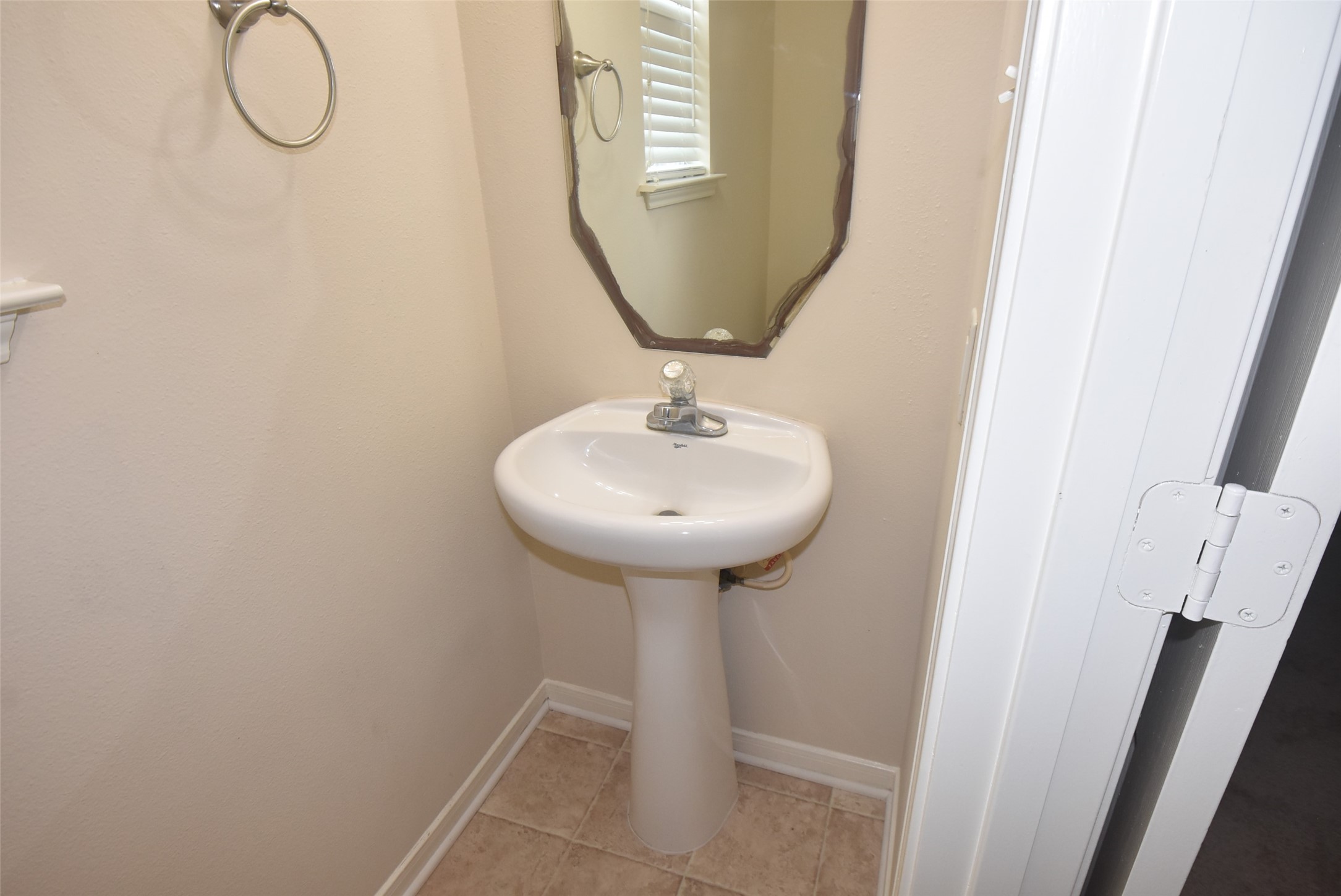 1035 Junction Ct Property Photo 30