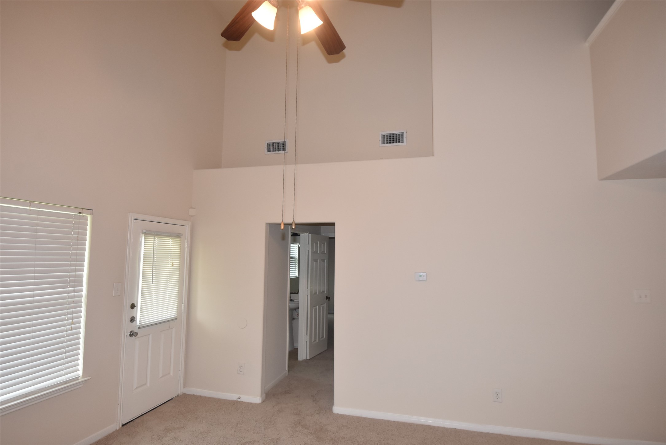 1035 Junction Ct Property Photo 34