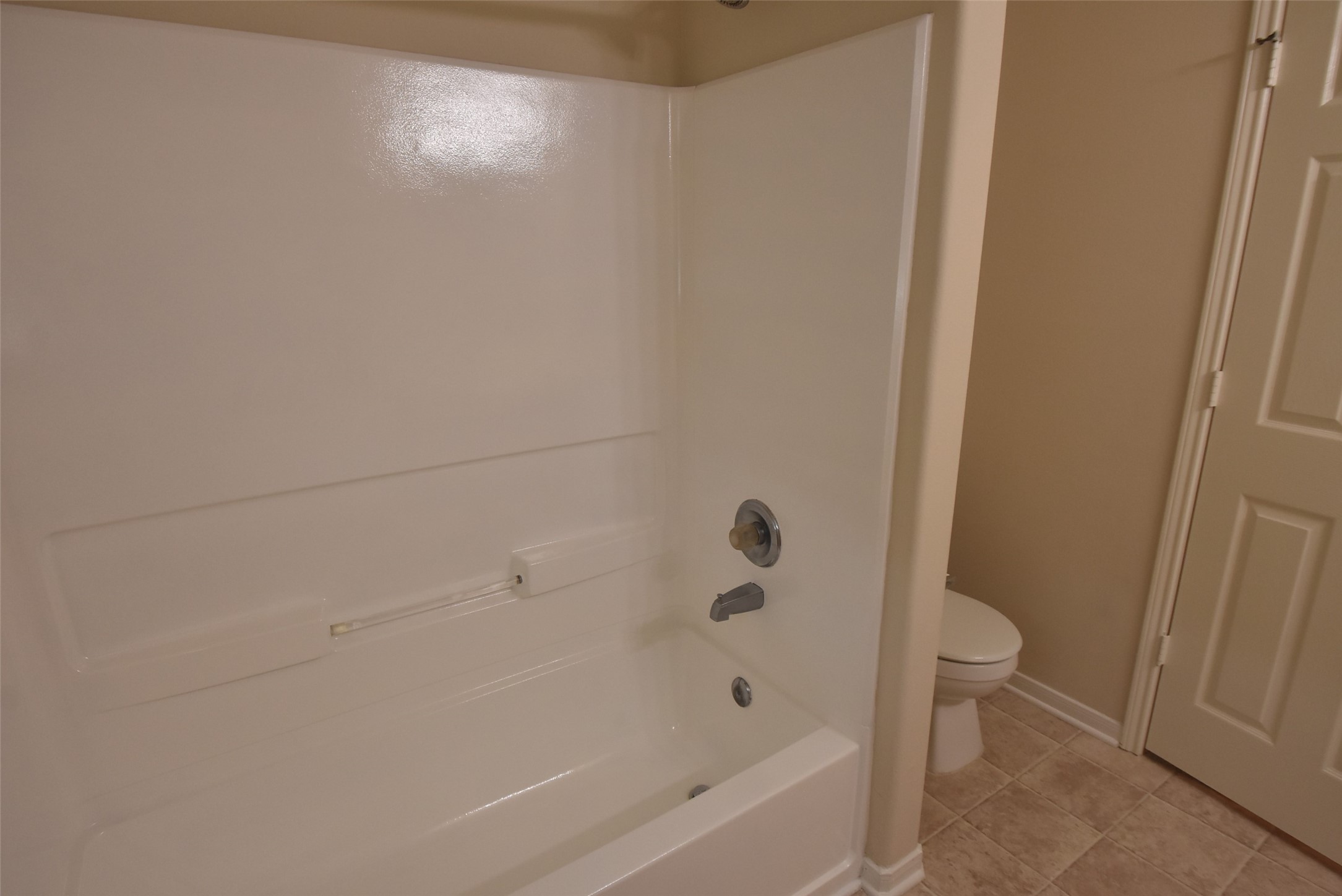 1035 Junction Ct Property Photo 36