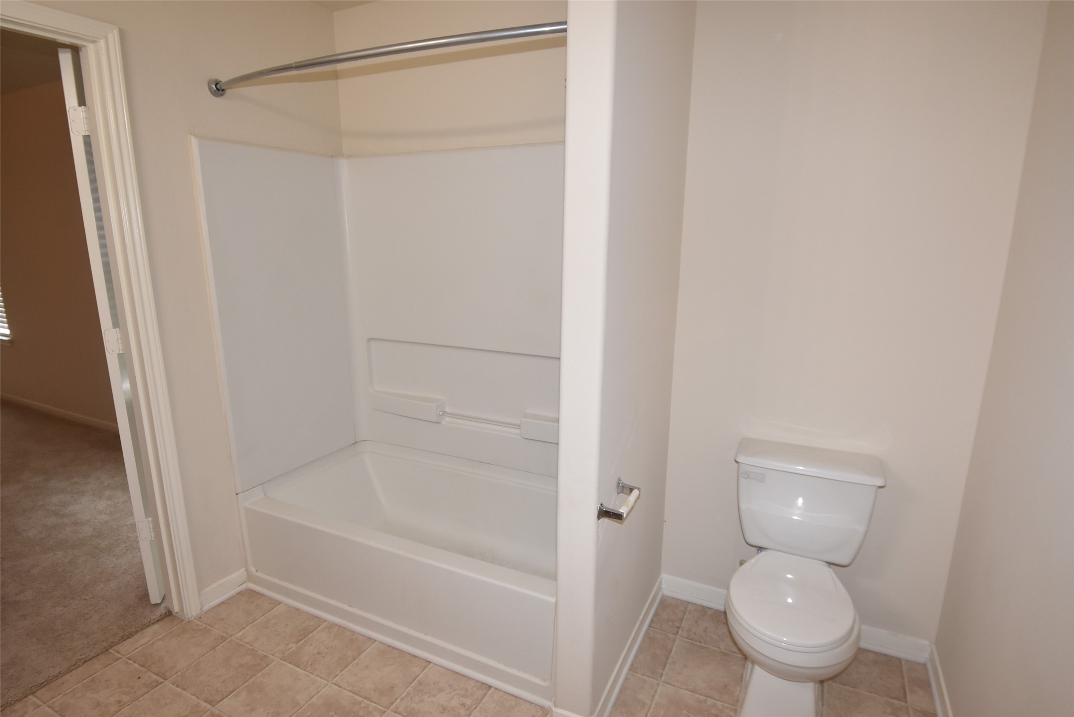 1035 Junction Ct Property Photo 37