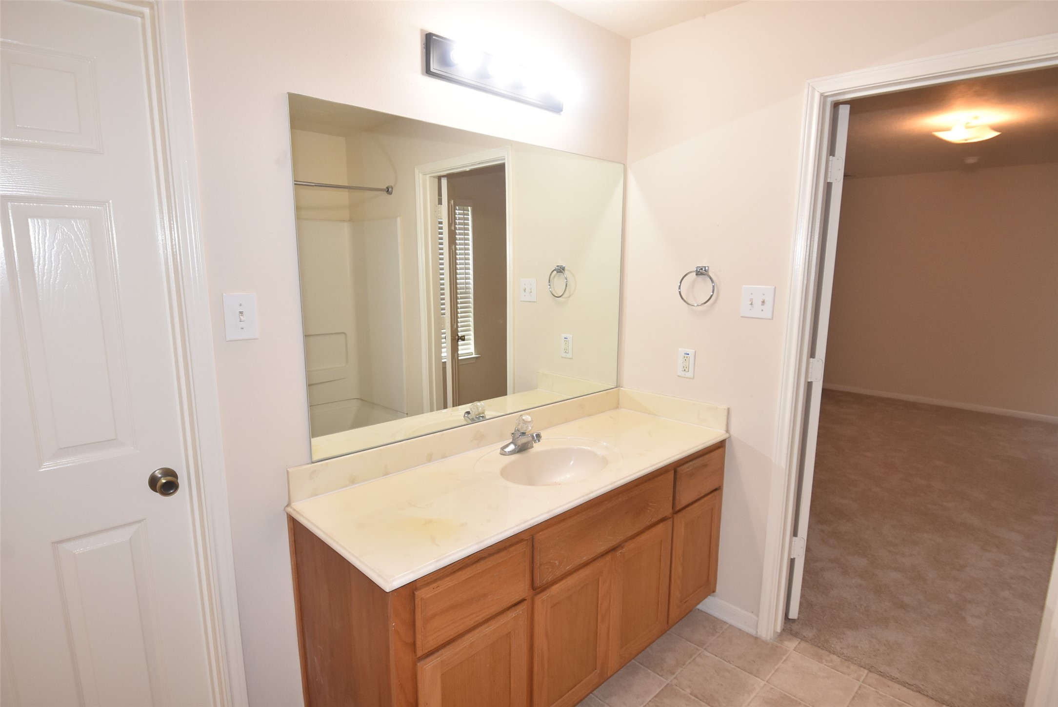 1035 Junction Ct Property Photo 38