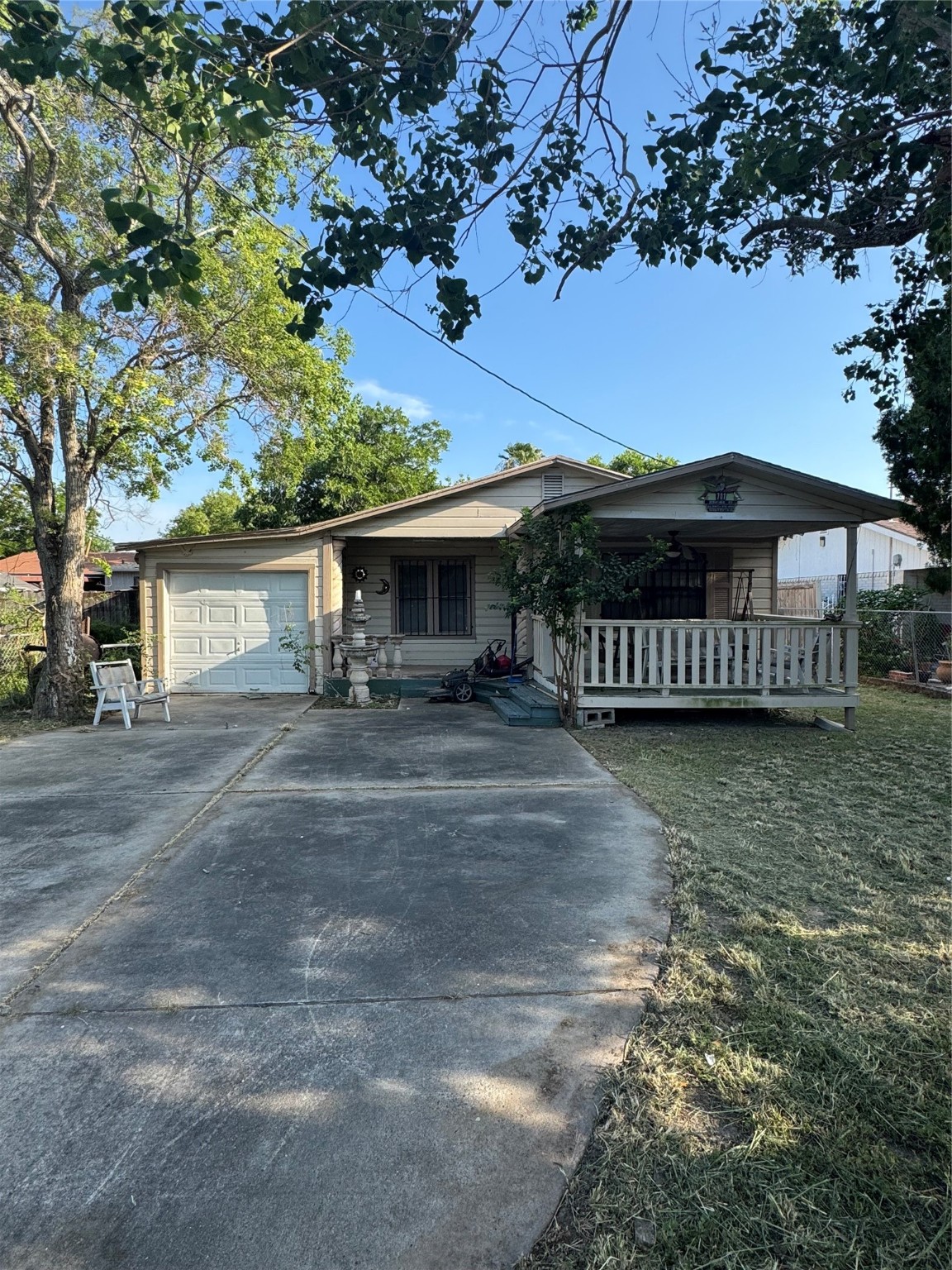 701 Mendez Street Property Photo 1