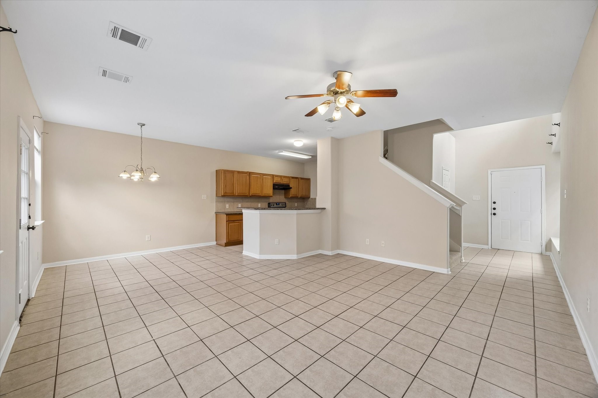 6051 Yorkglen Manor Lane Property Photo 5