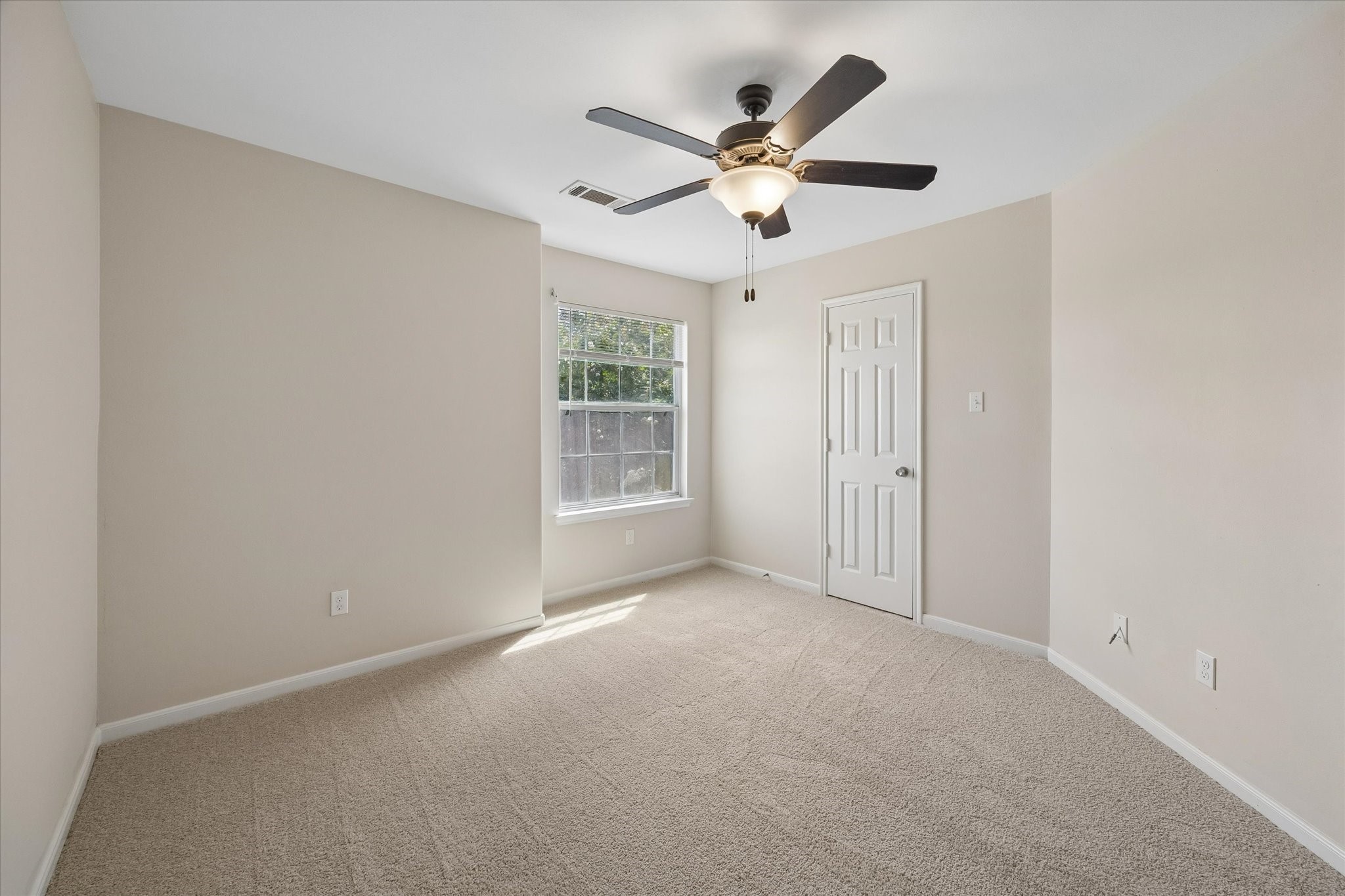 6051 Yorkglen Manor Lane Property Photo 18