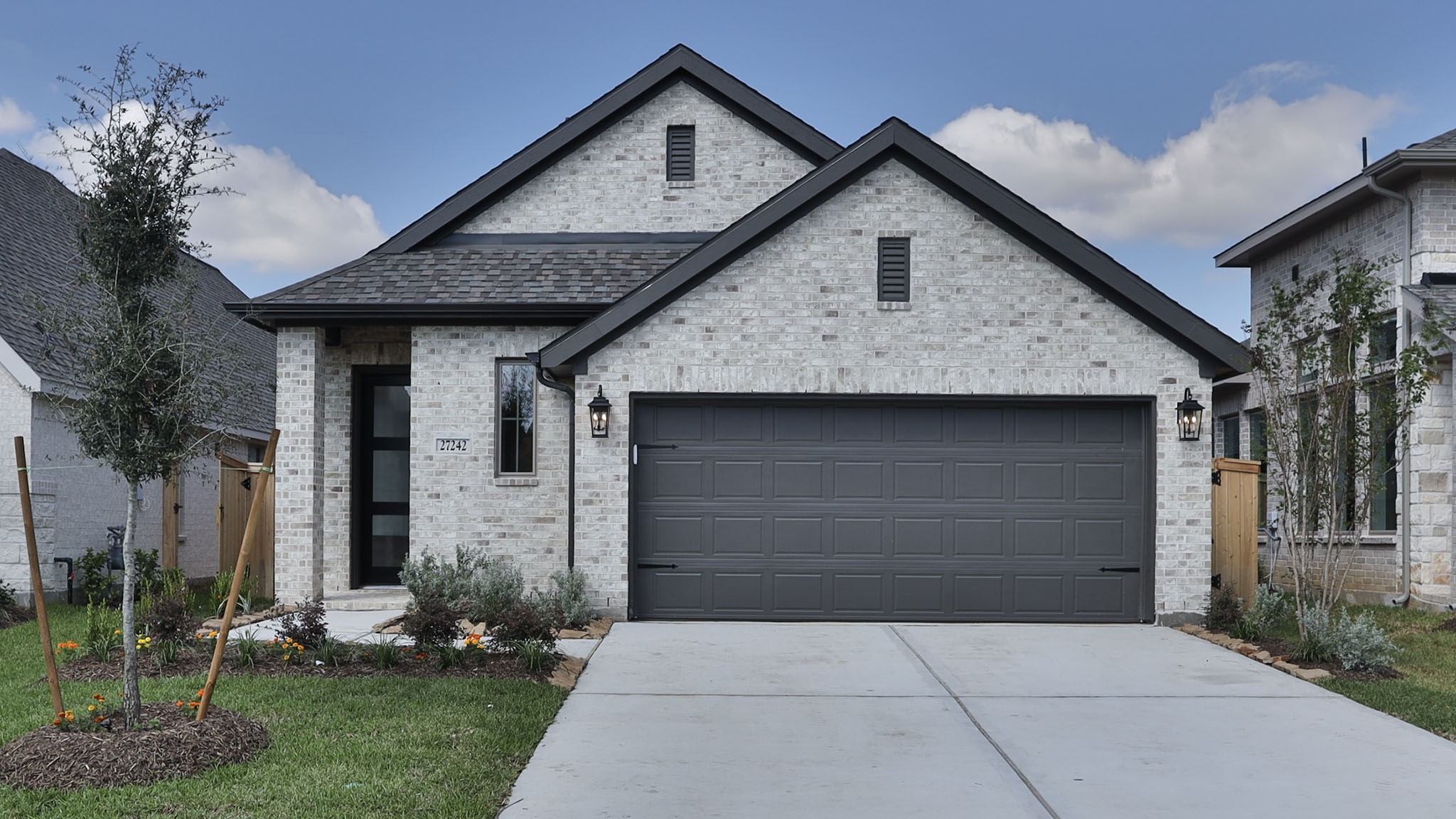 27242 Scarlet Paint Brush Drive Property Photo 2