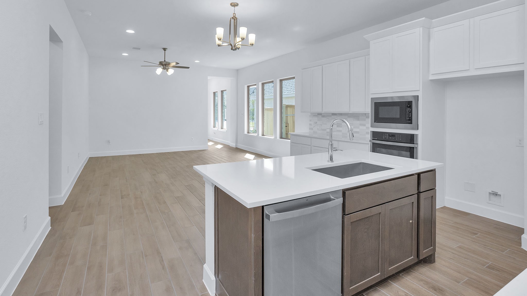 27242 Scarlet Paint Brush Drive Property Photo 6