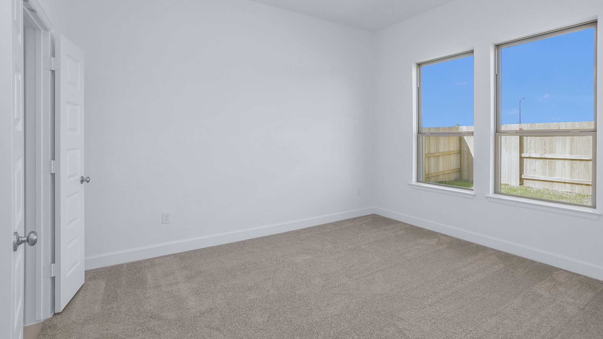 27242 Scarlet Paint Brush Drive Property Photo 9