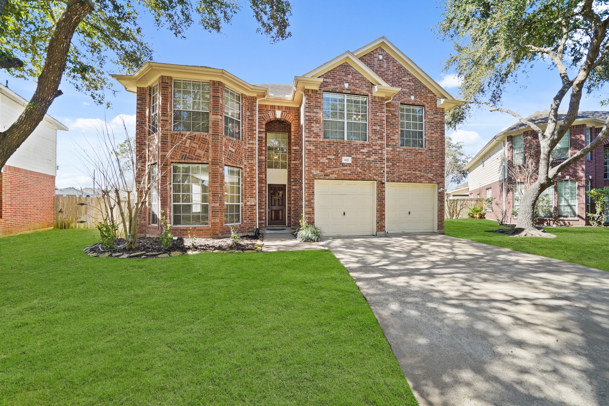 423 Thorpe Springs Drive Property Photo 2