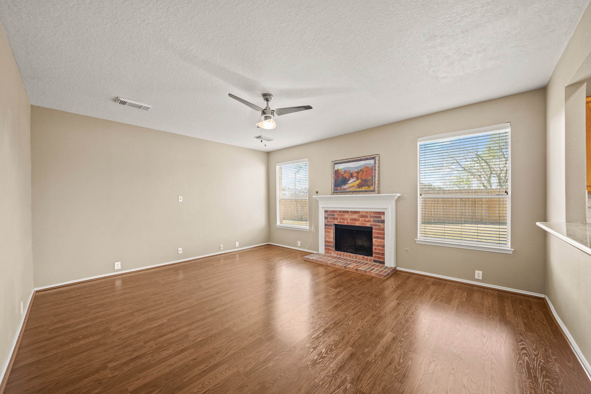 423 Thorpe Springs Drive Property Photo 11