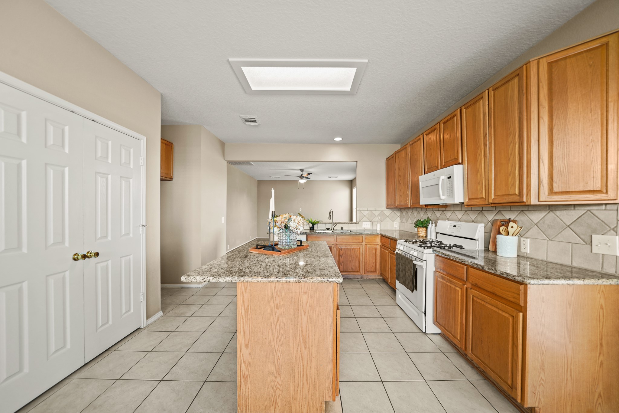 423 Thorpe Springs Drive Property Photo 17