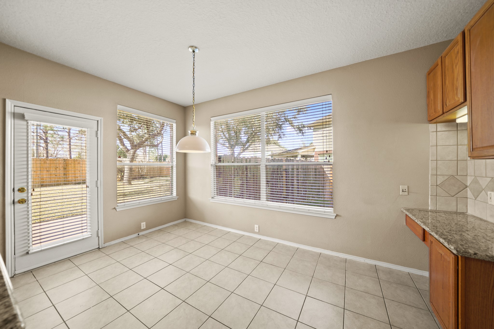 423 Thorpe Springs Drive Property Photo 18