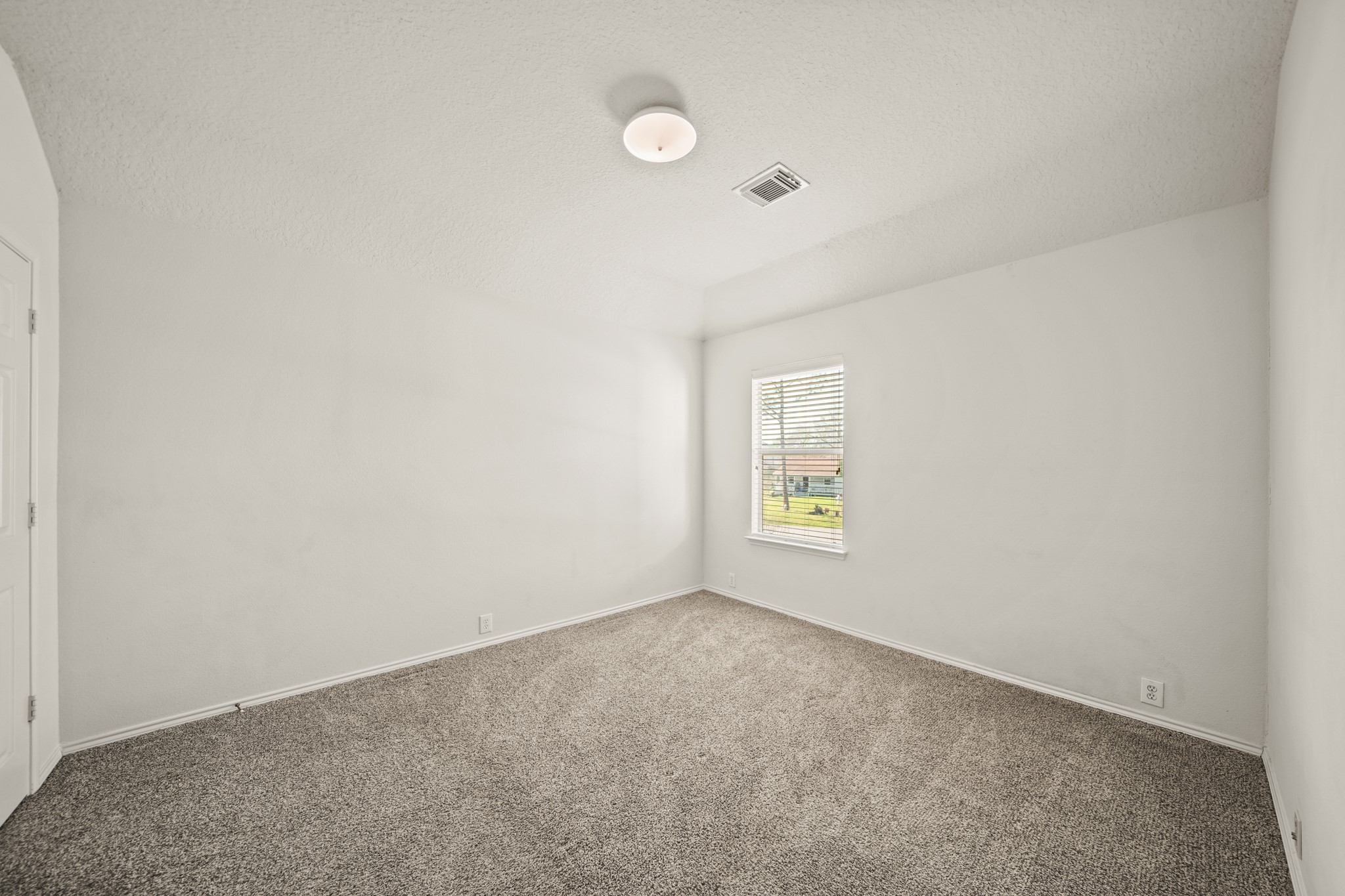 423 Thorpe Springs Drive Property Photo 25