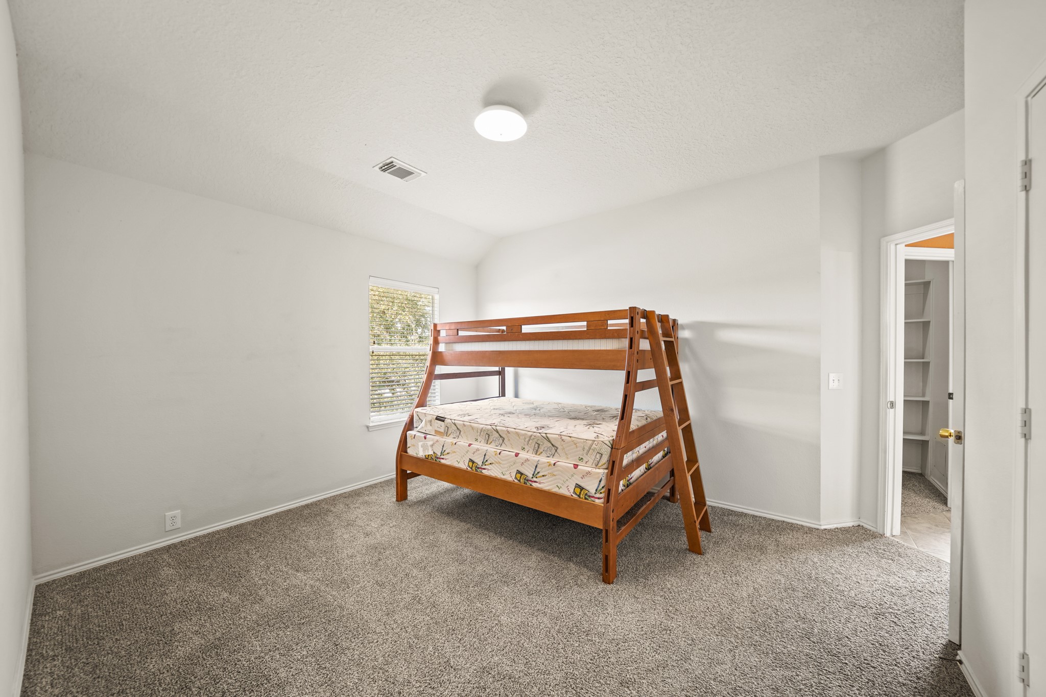 423 Thorpe Springs Drive Property Photo 27