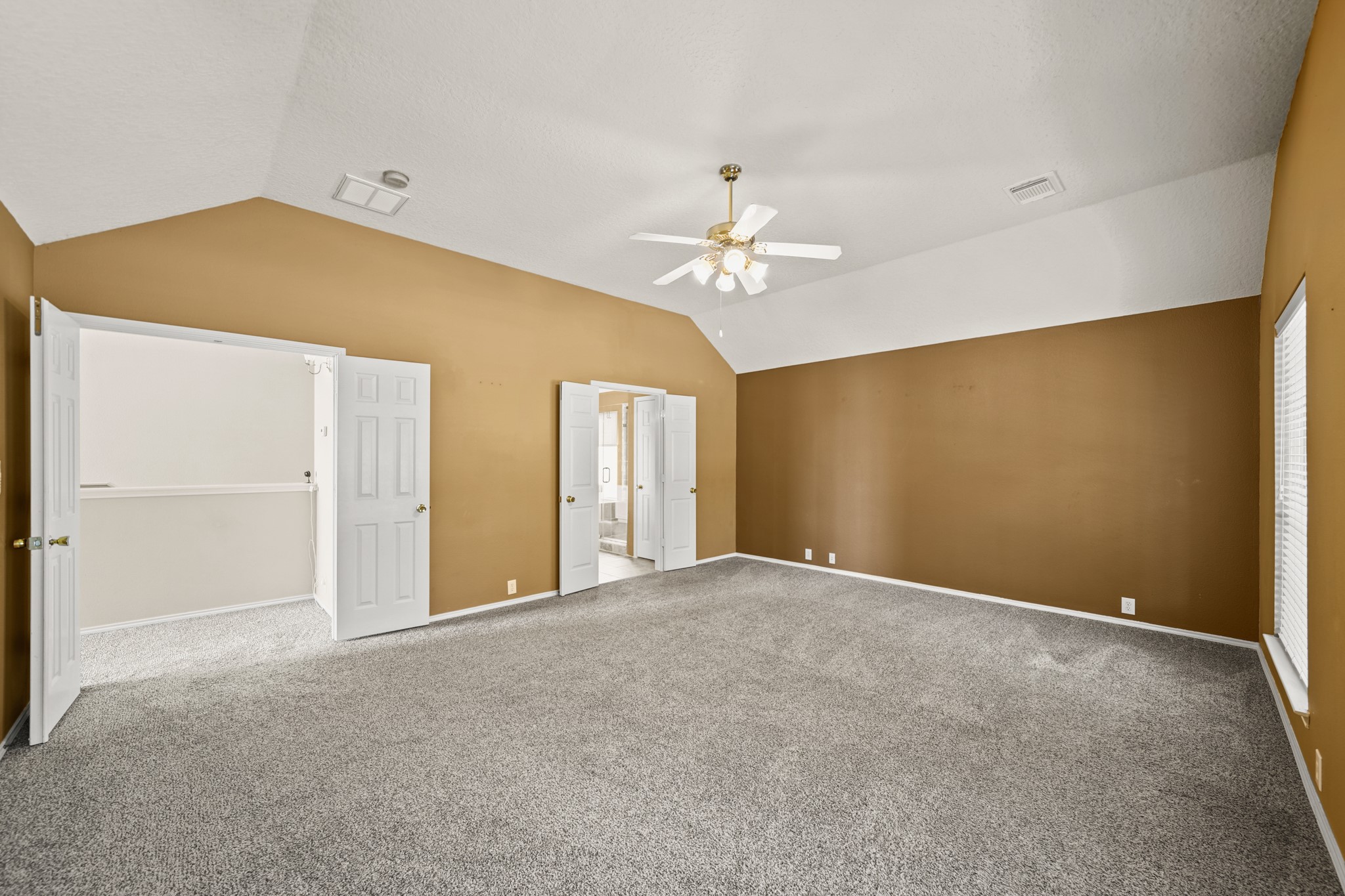 423 Thorpe Springs Drive Property Photo 29