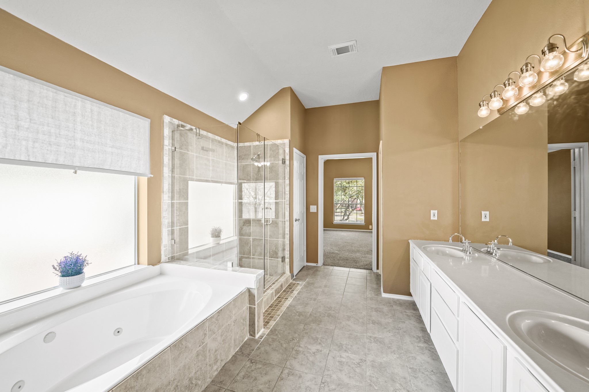 423 Thorpe Springs Drive Property Photo 31