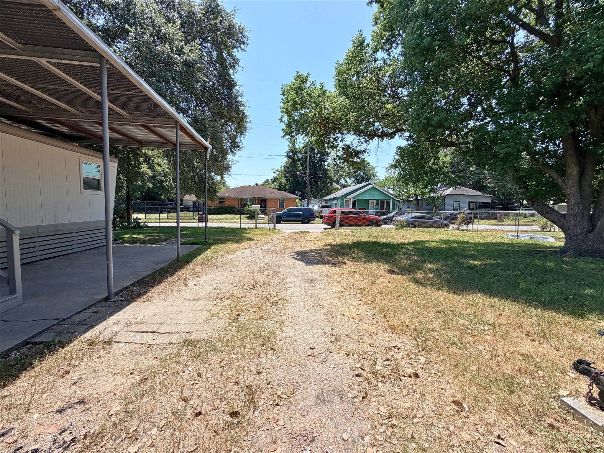310 E Jack Street Property Photo 8