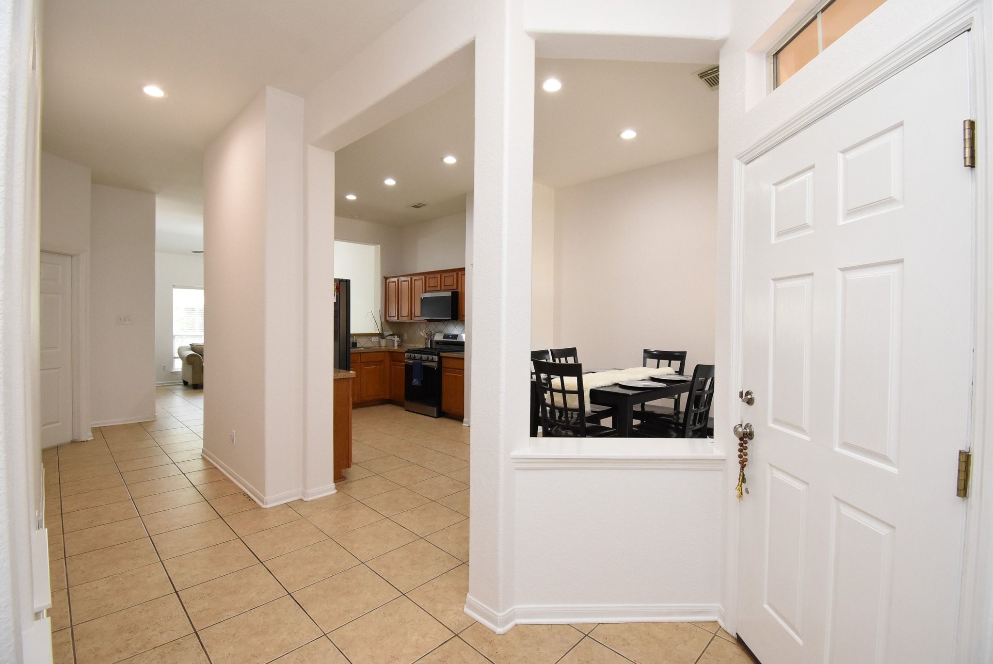 1734 Pepper Hill Lane Property Photo 4