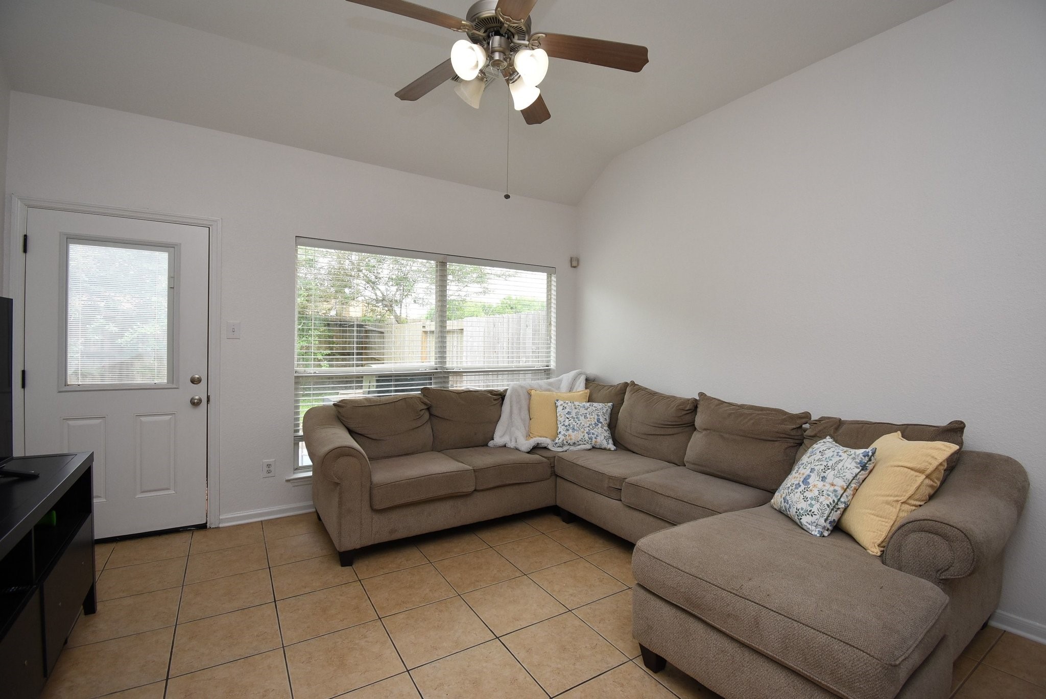 1734 Pepper Hill Lane Property Photo 10