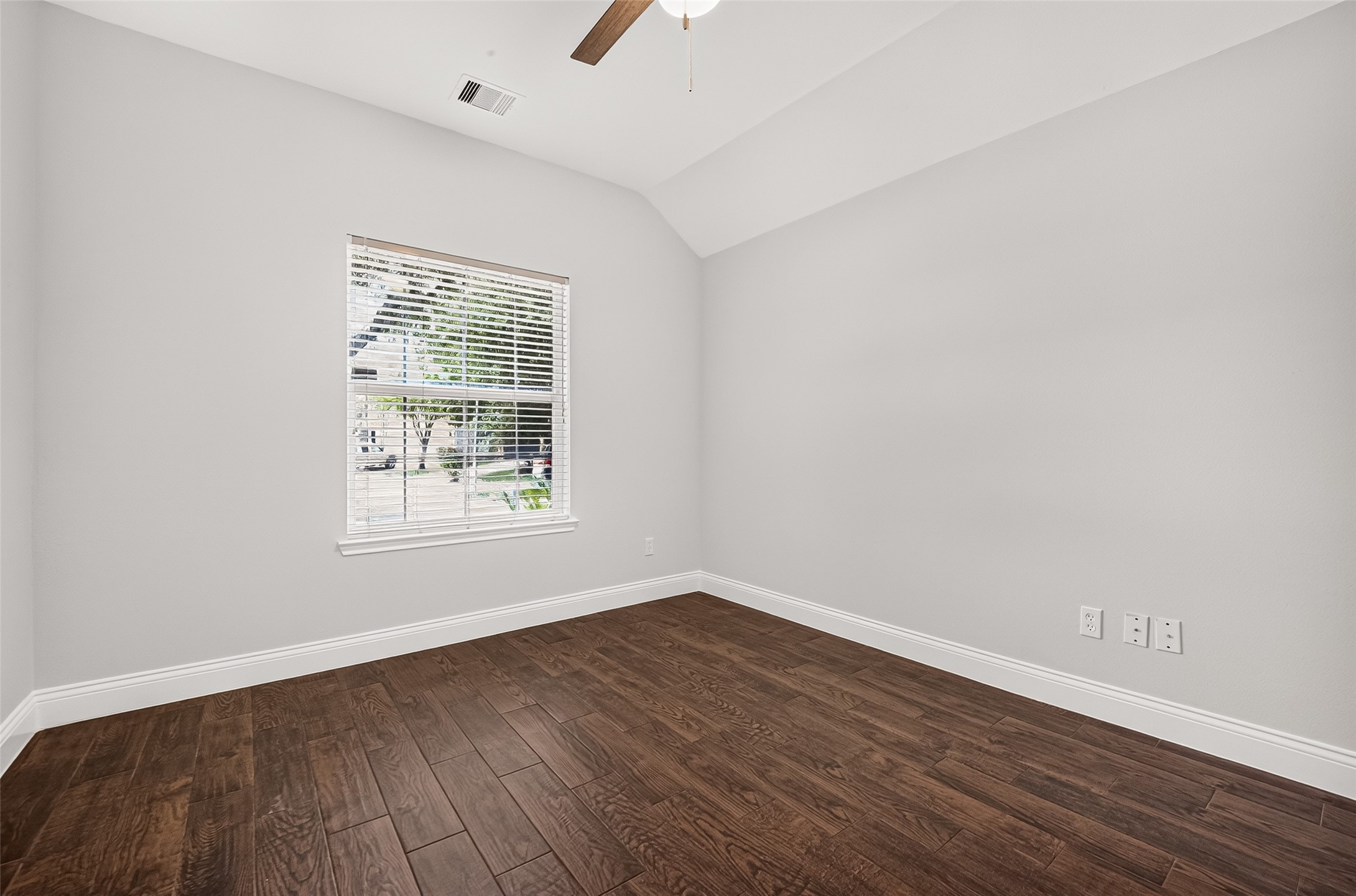 20707 Pine Rain Court Property Photo 7