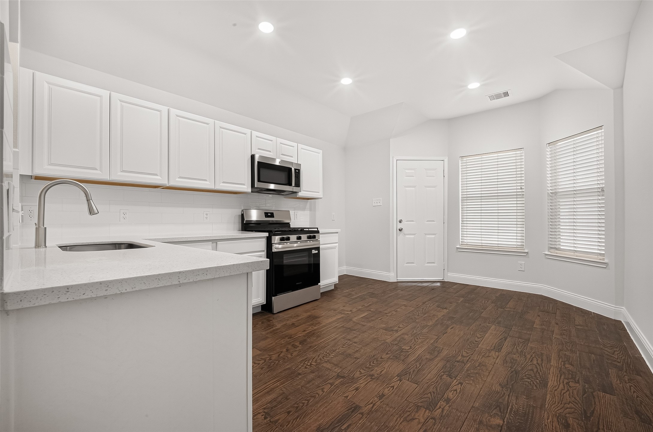 20707 Pine Rain Court Property Photo 17