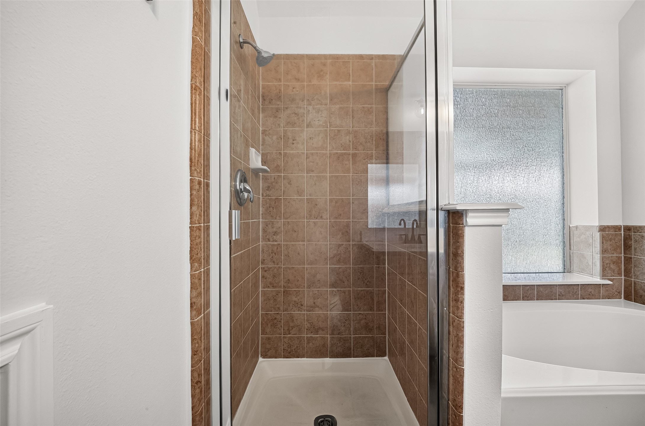 20707 Pine Rain Court Property Photo 32