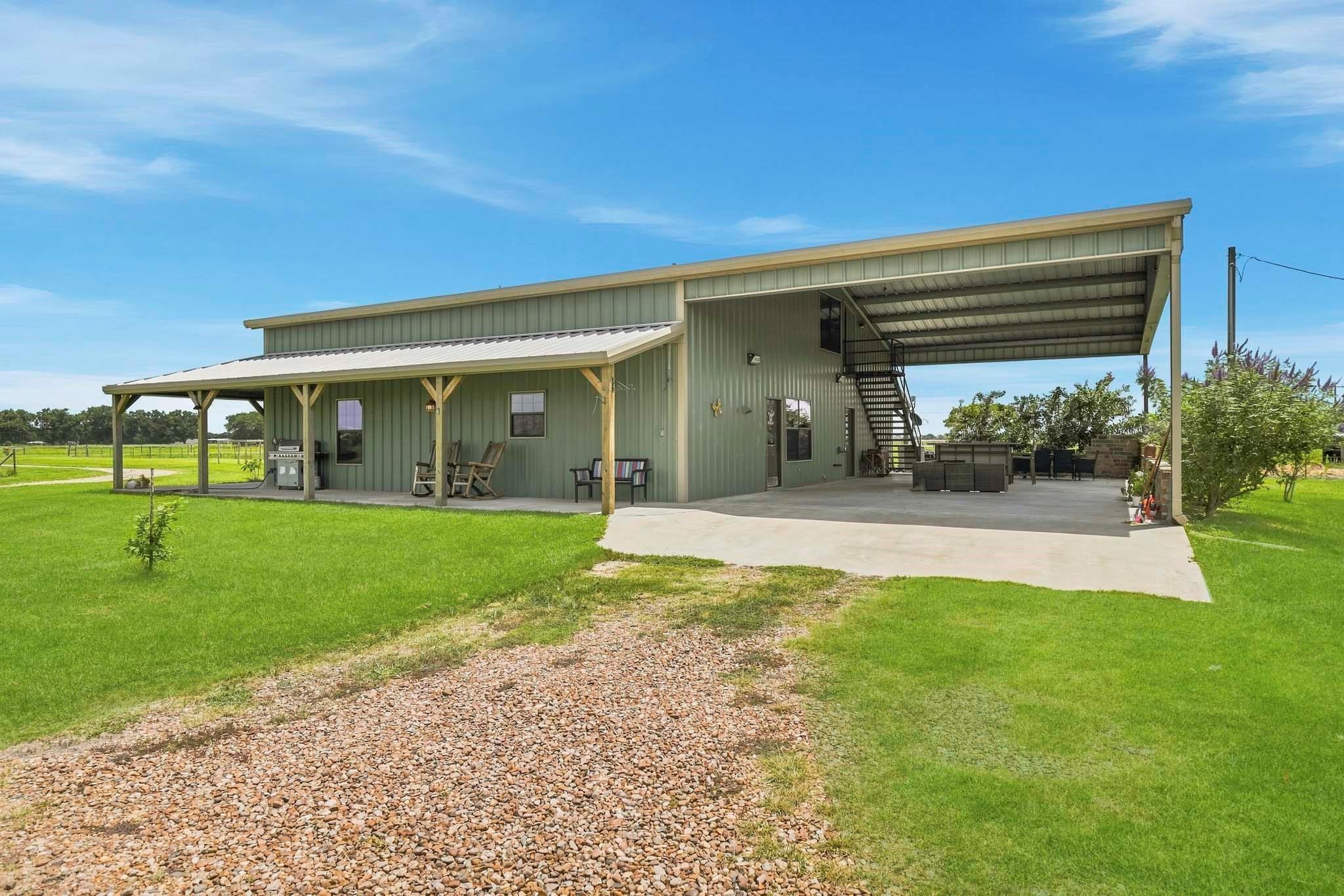 1604 County Road 370, El Campo Tx 77437 Property Photo 2