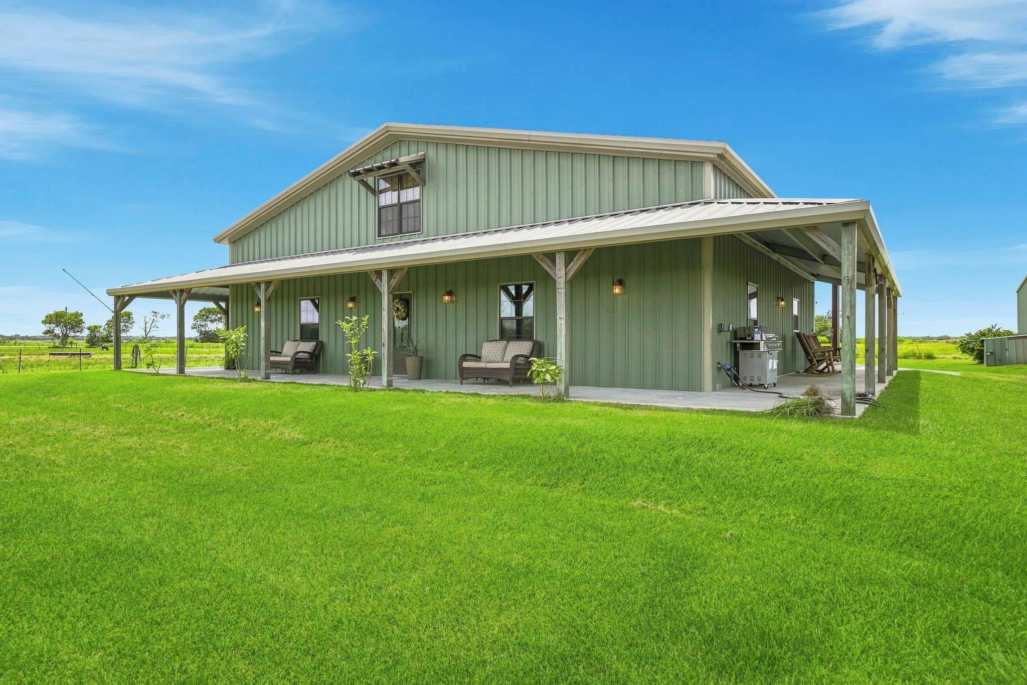 1604 County Road 370 Property Photo 3
