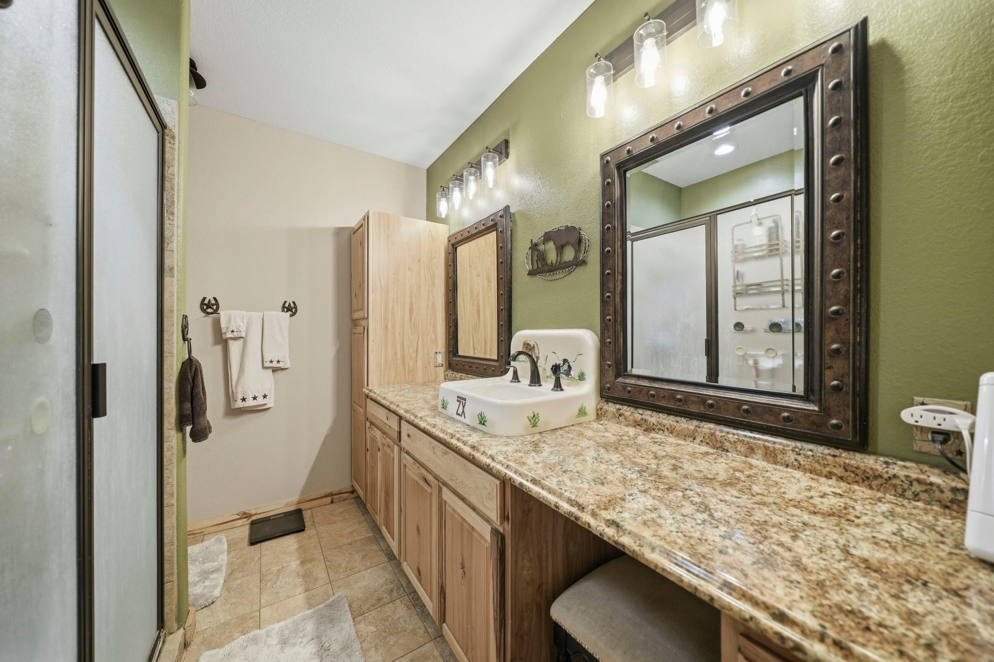 1604 County Road 370 Property Photo 18