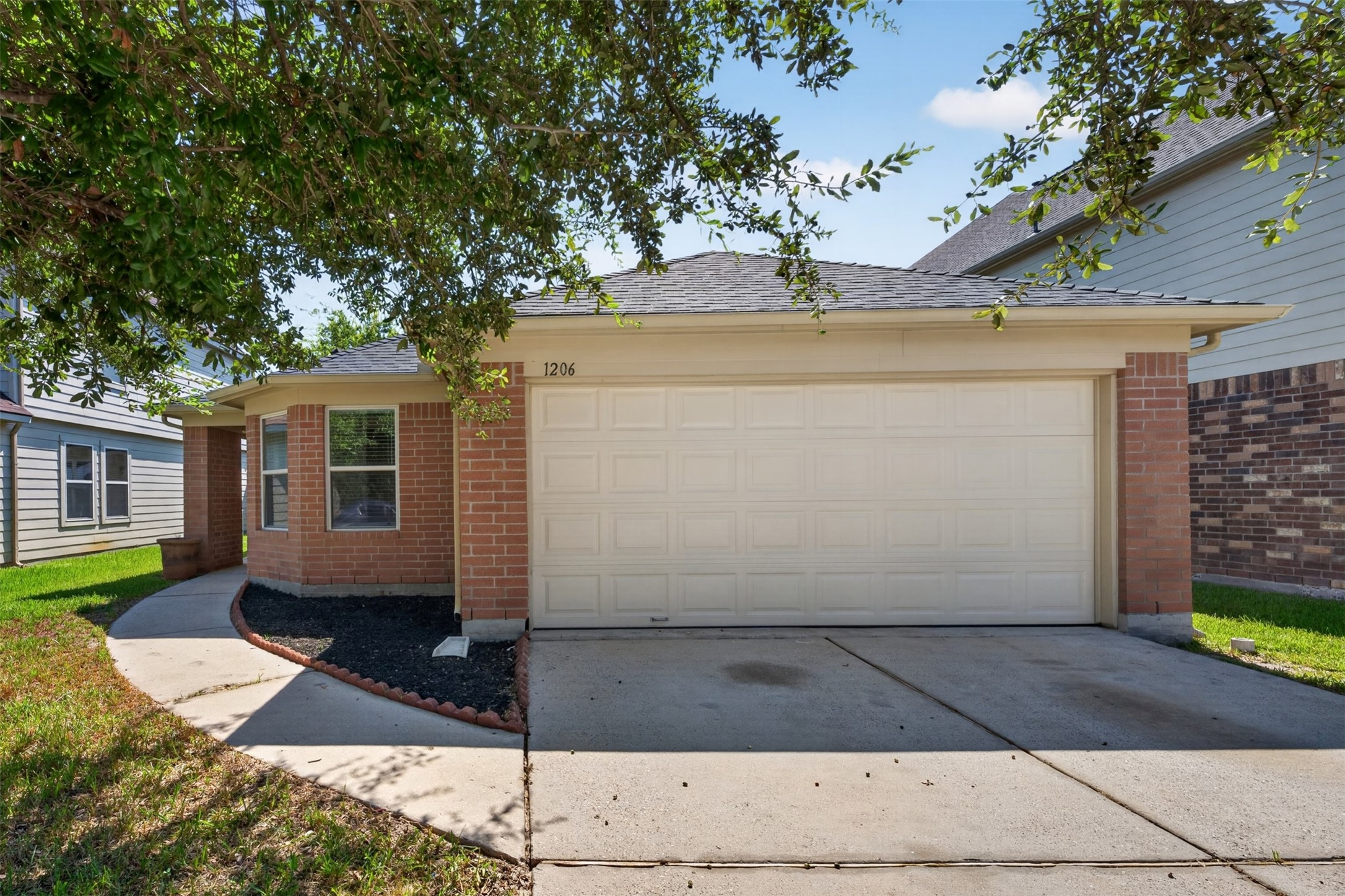 1206 Piedmont Creek Trail Property Photo 3