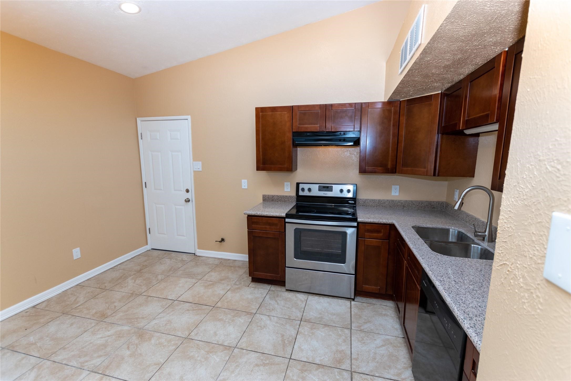 5610 Wallis Trail Court Property Photo 7