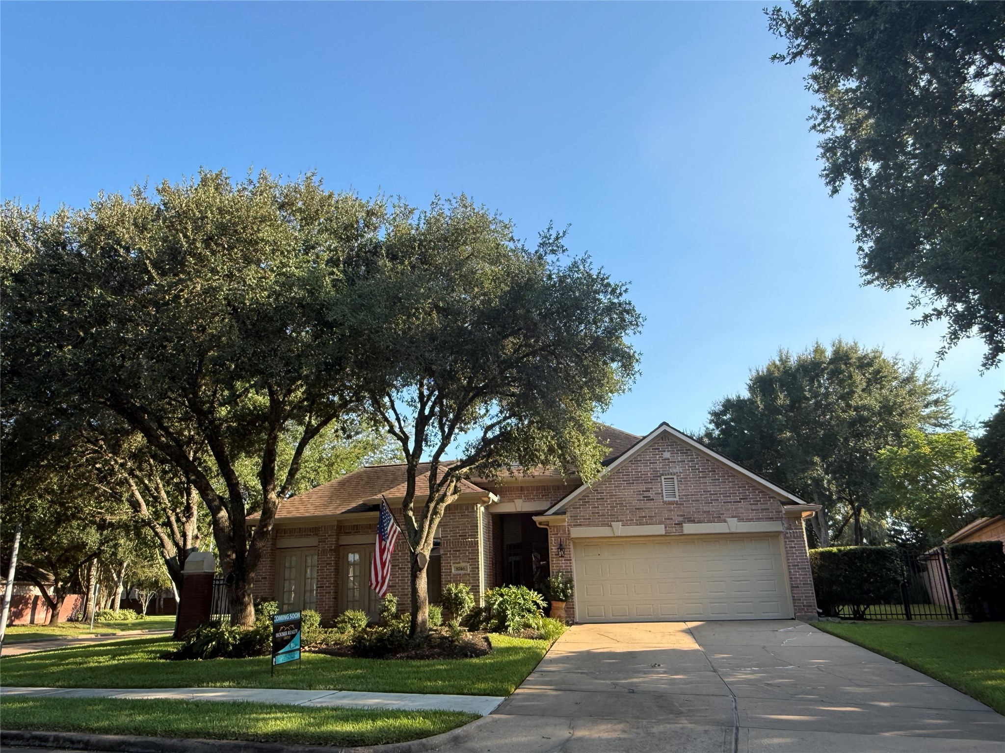 8746 Rippling Water Drive Property Photo 3