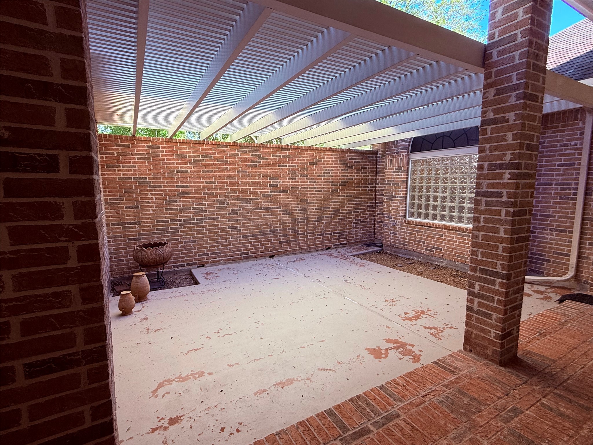 8746 Rippling Water Drive Property Photo 5