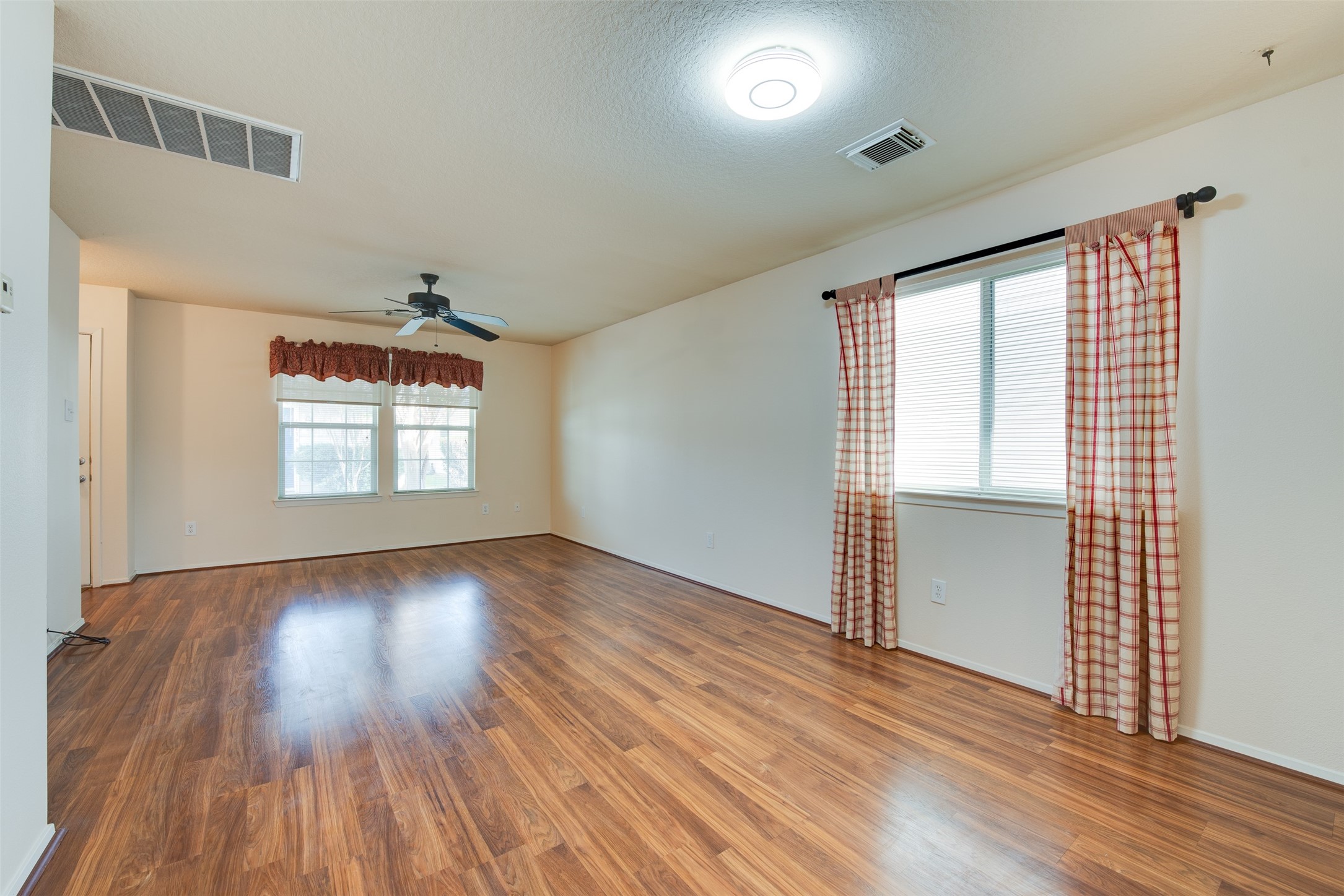 6129 Lone Prairie Way Property Photo 6