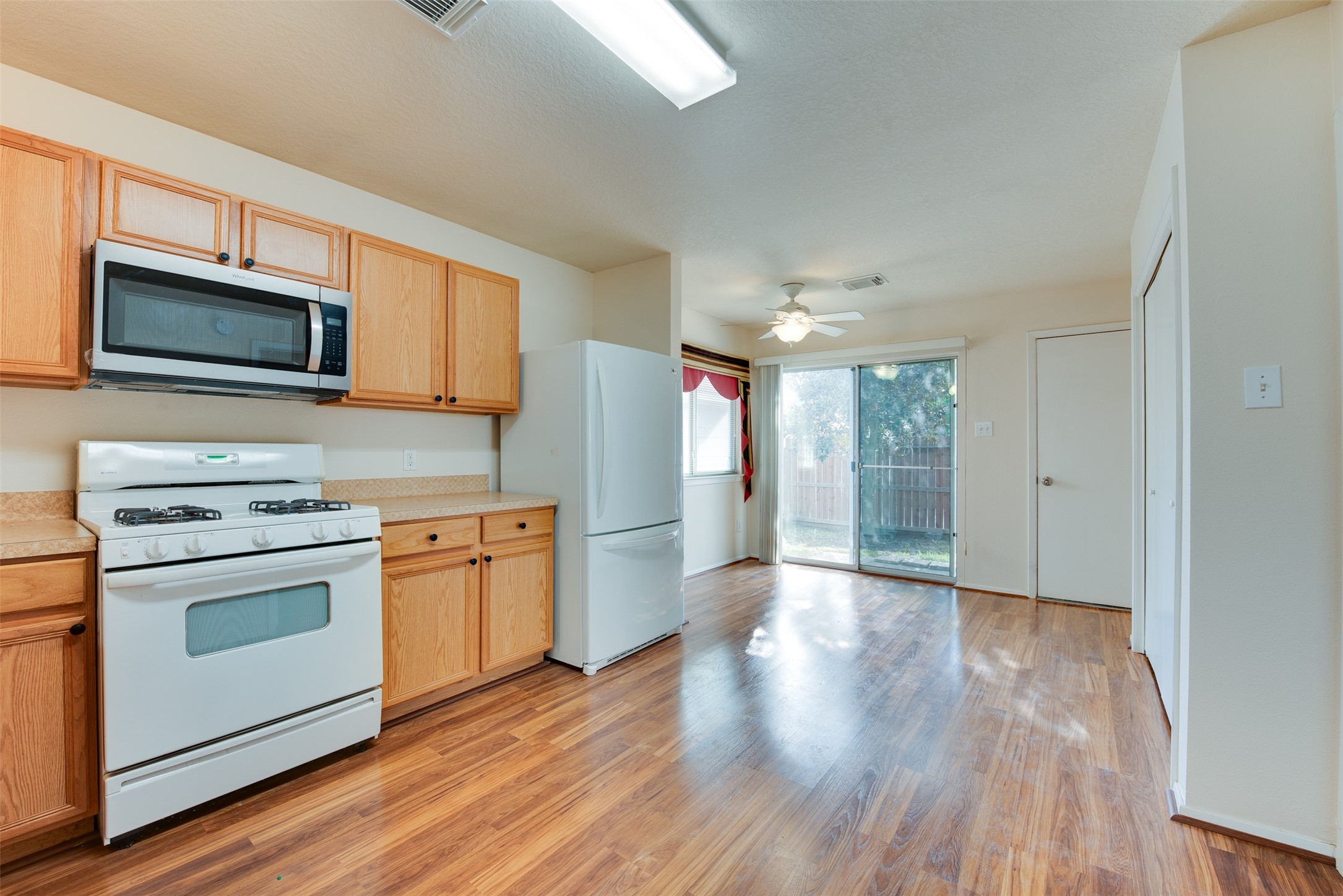 6129 Lone Prairie Way Property Photo 8