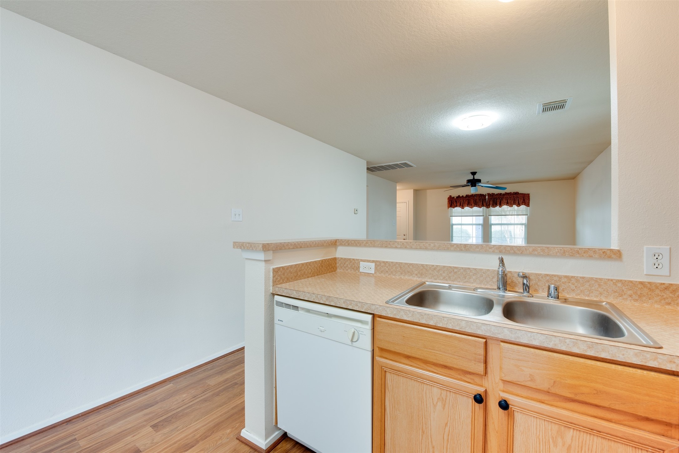 6129 Lone Prairie Way Property Photo 11