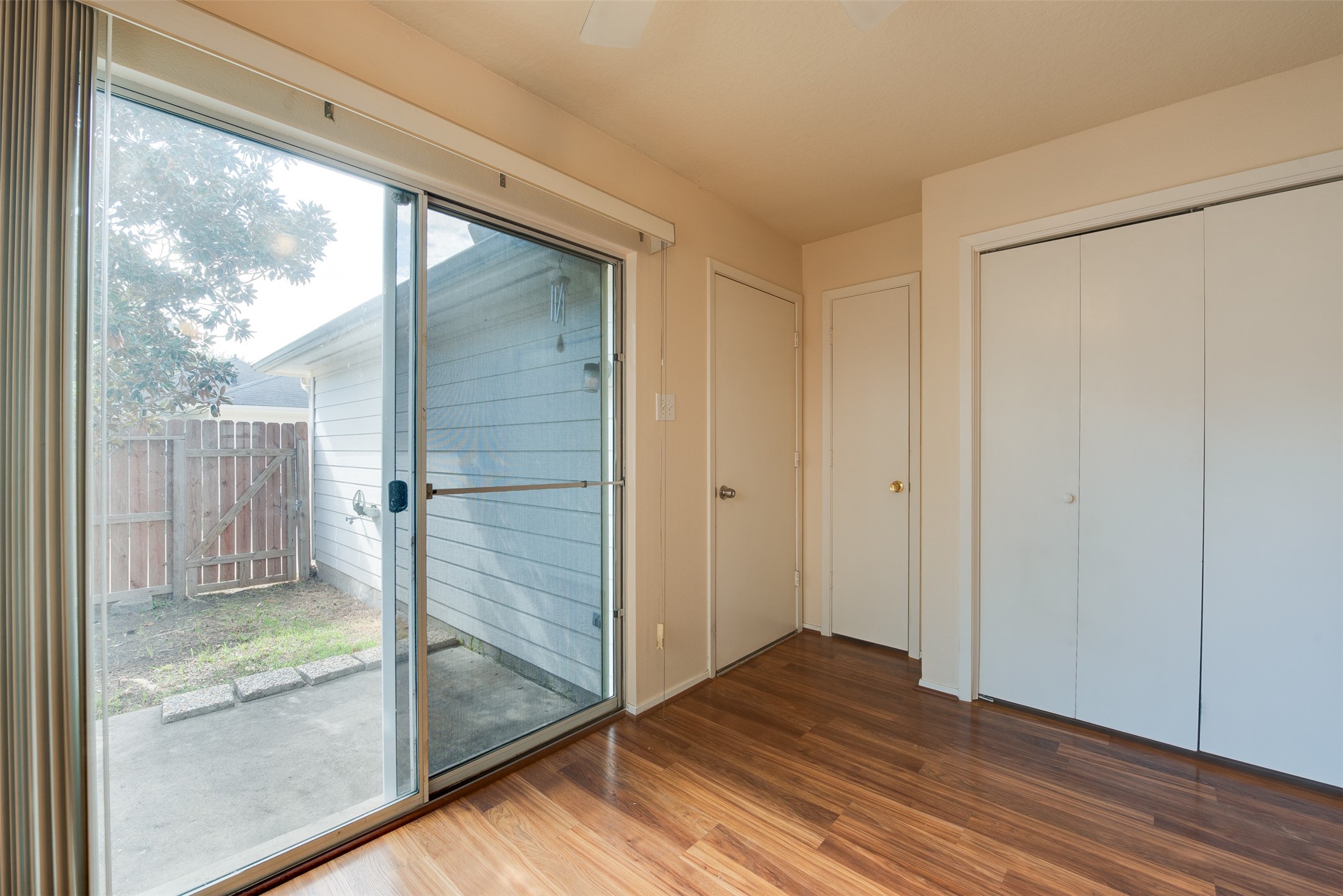 6129 Lone Prairie Way Property Photo 17