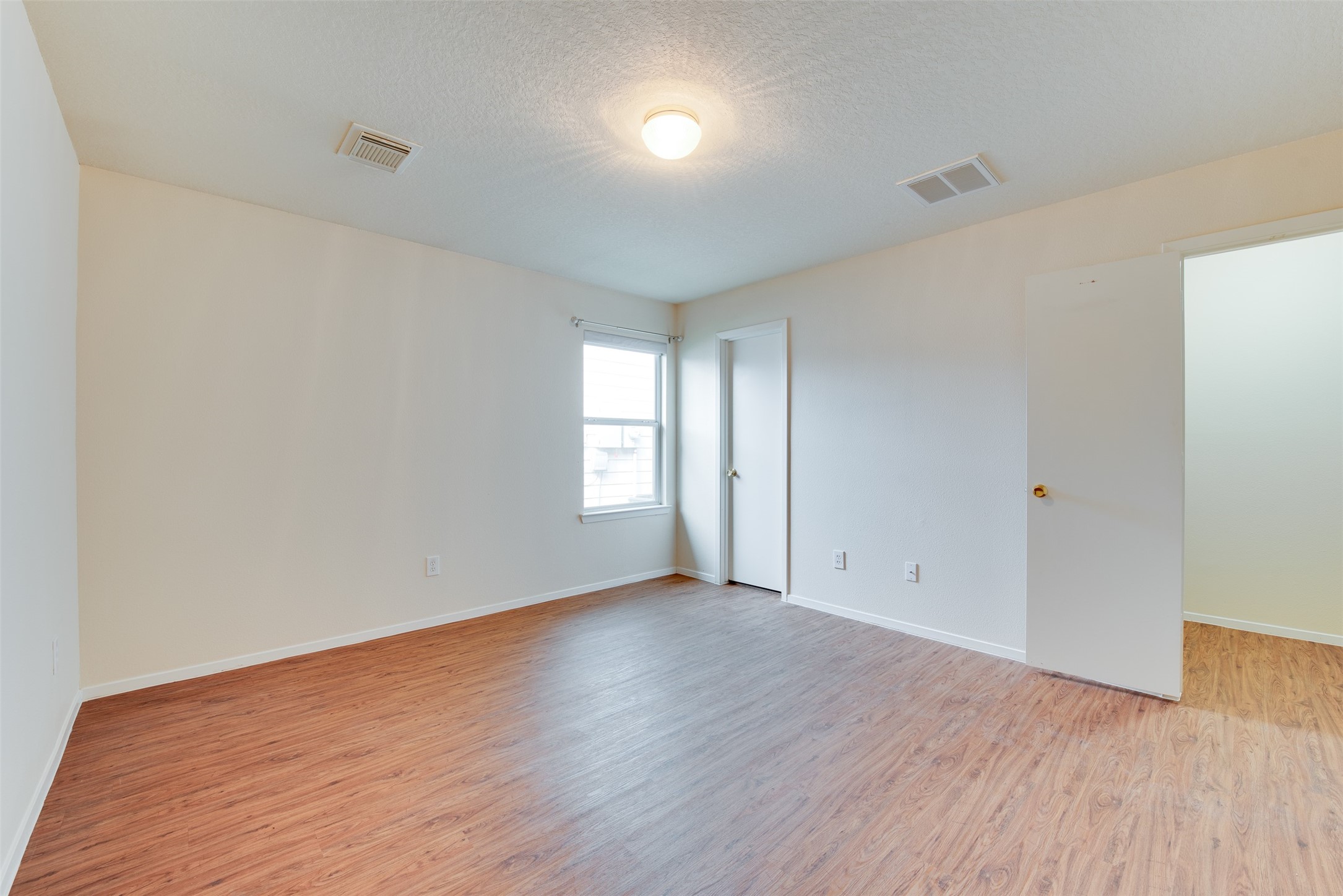 6129 Lone Prairie Way Property Photo 20